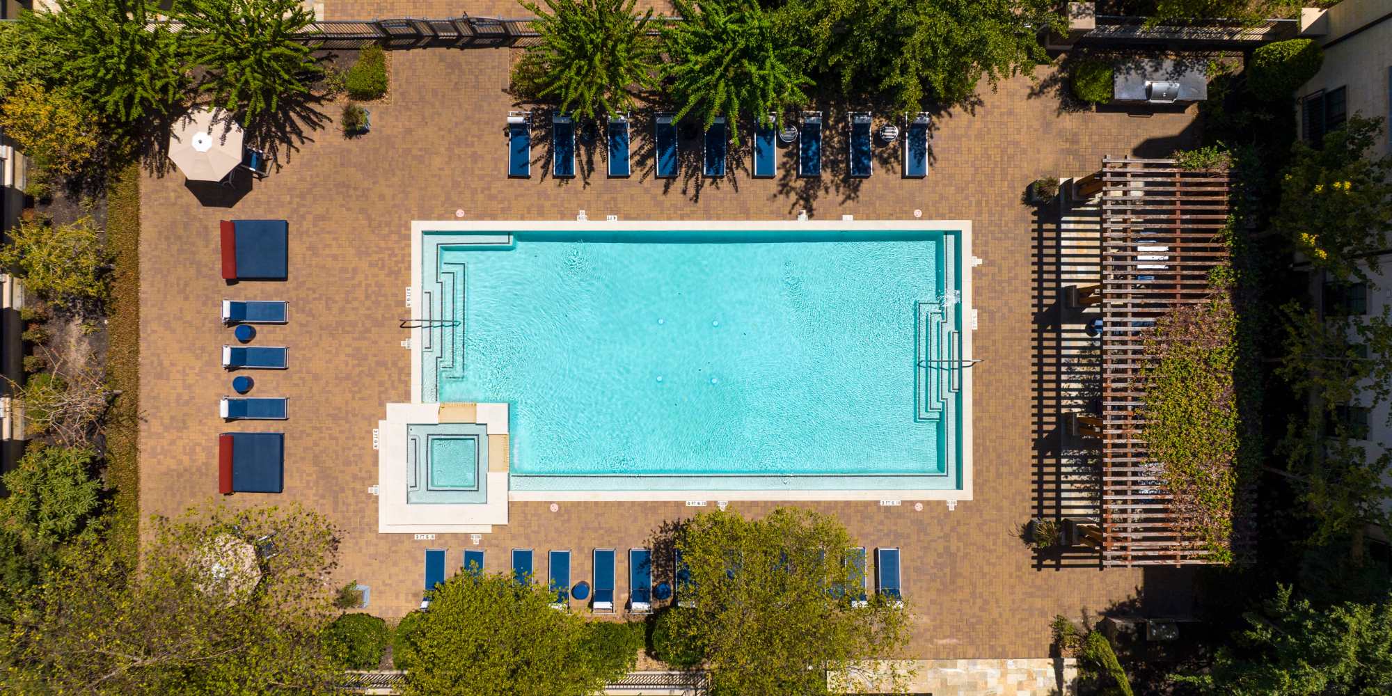 Beautiful pool at Olympus at Memorial in Houston, Texas