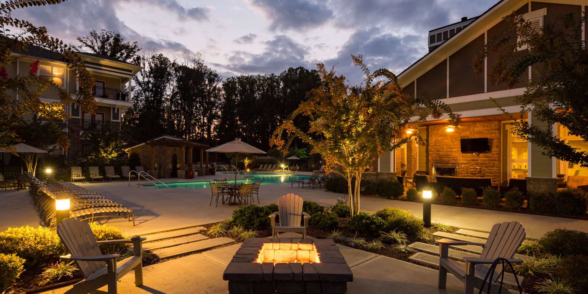 Scenic outdoor apartment view at dusk at The Preserve at Hardin Valley in Knoxville, Tennessee