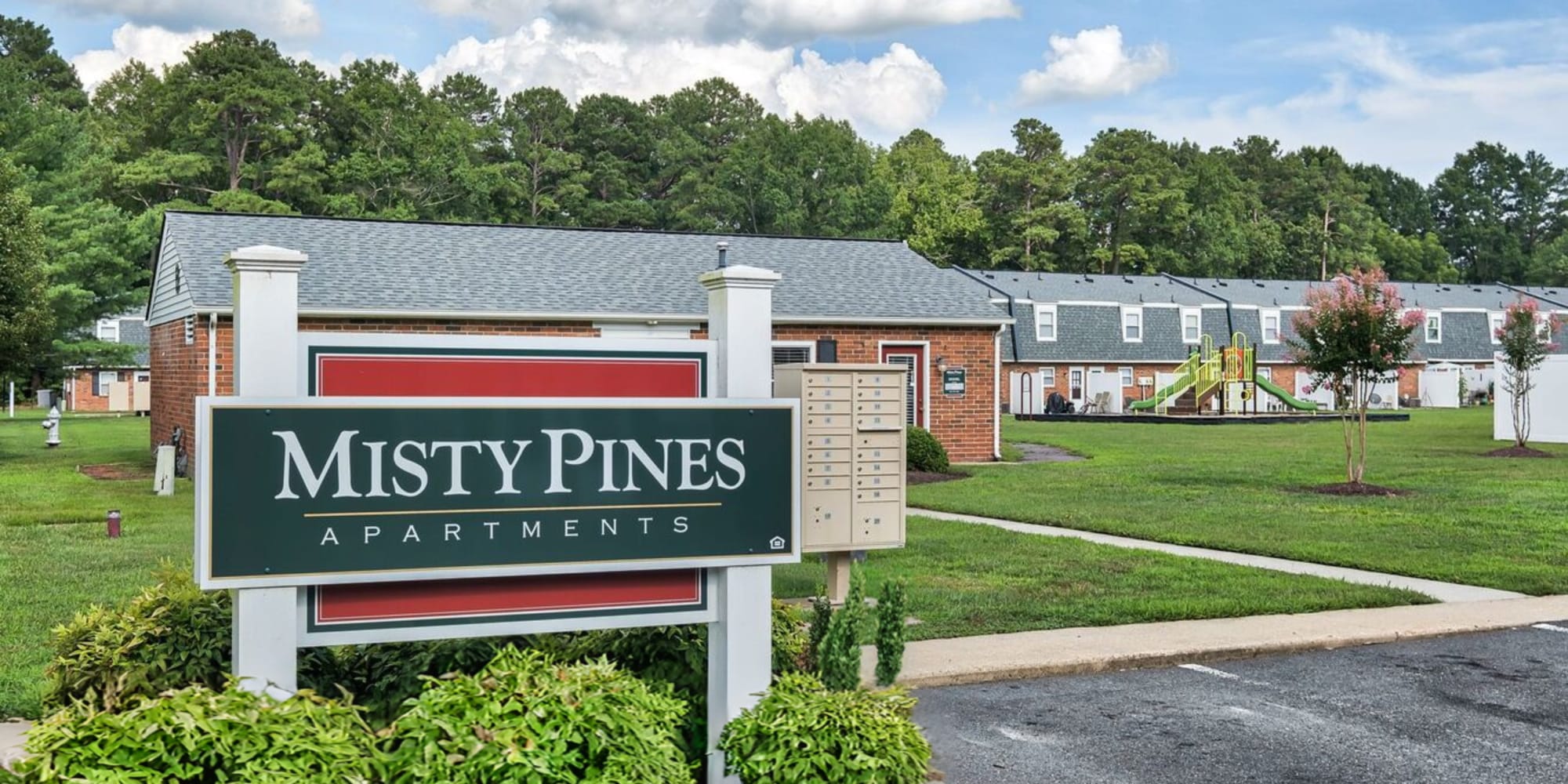 signage at Misty Pines Apartments located in Ashland, Virginia