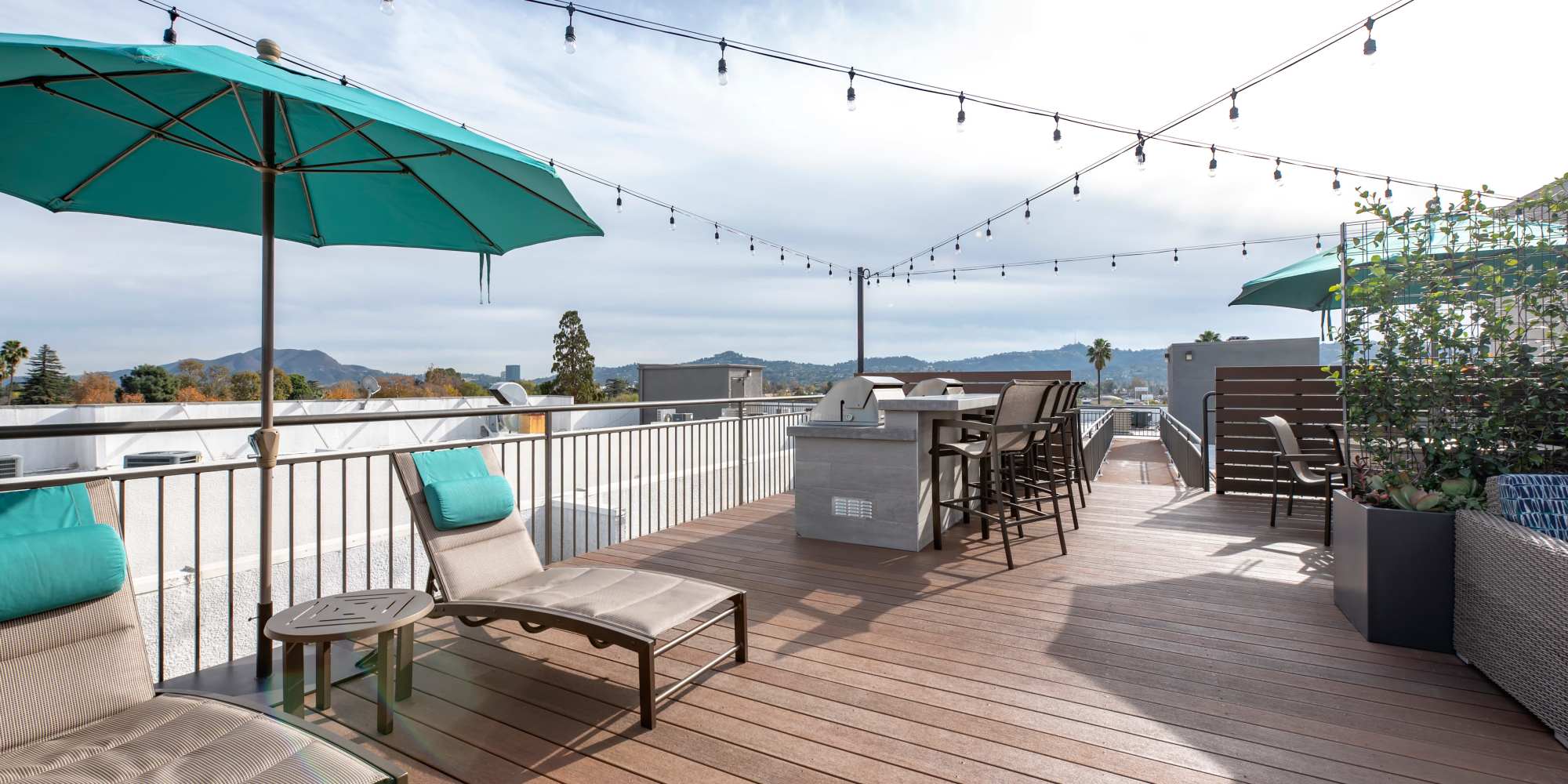 Apartments in Valley Village, California at Vue at Laurel Canyon 