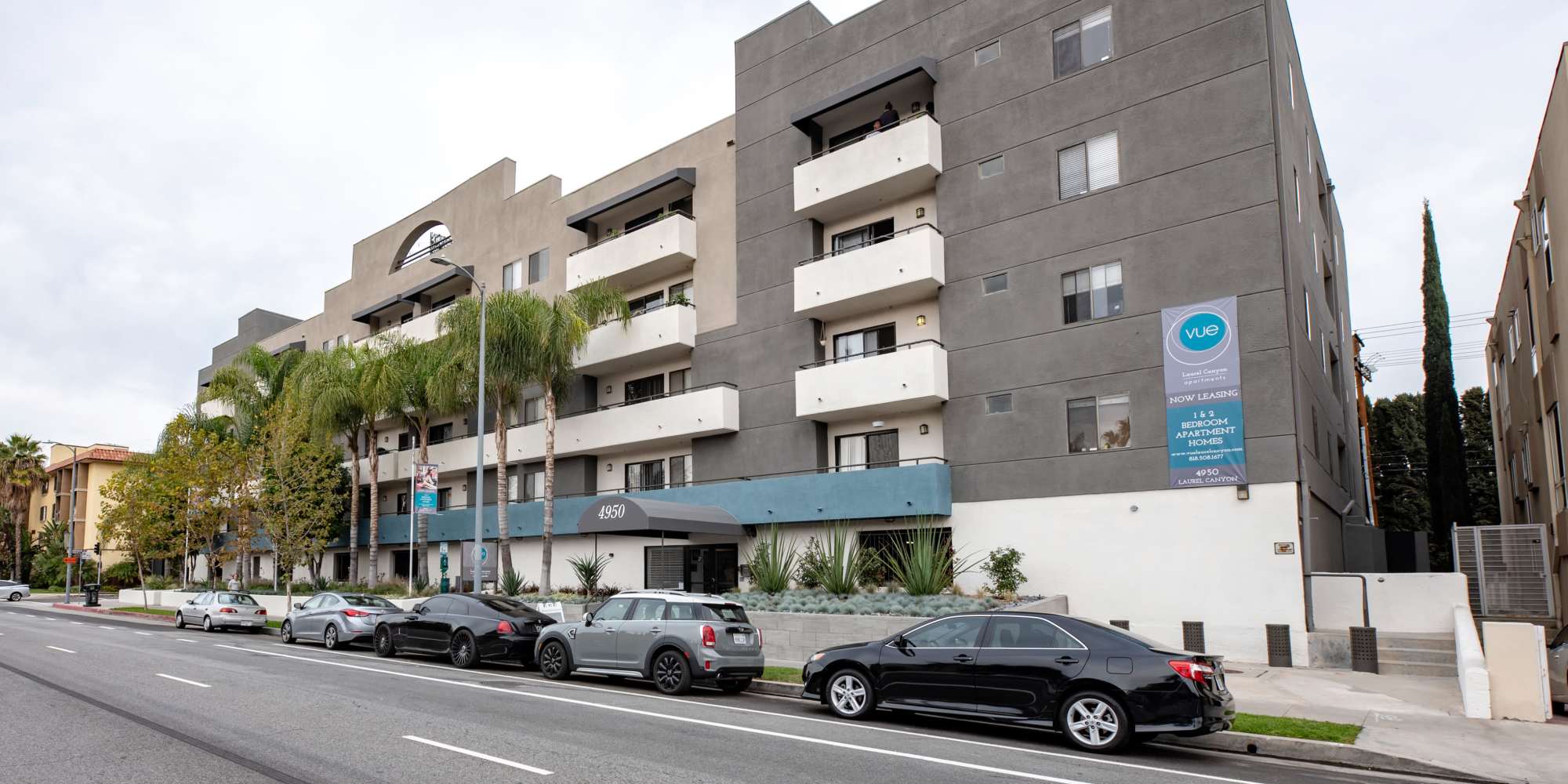 Vue at Laurel Canyon apartments in Valley Village, {location_state_name}}