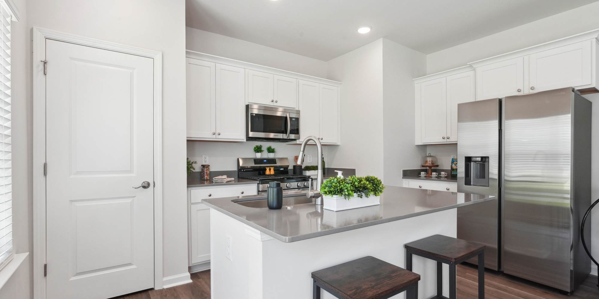 Apartments at Reve Park Ridge in Little River, South Carolina