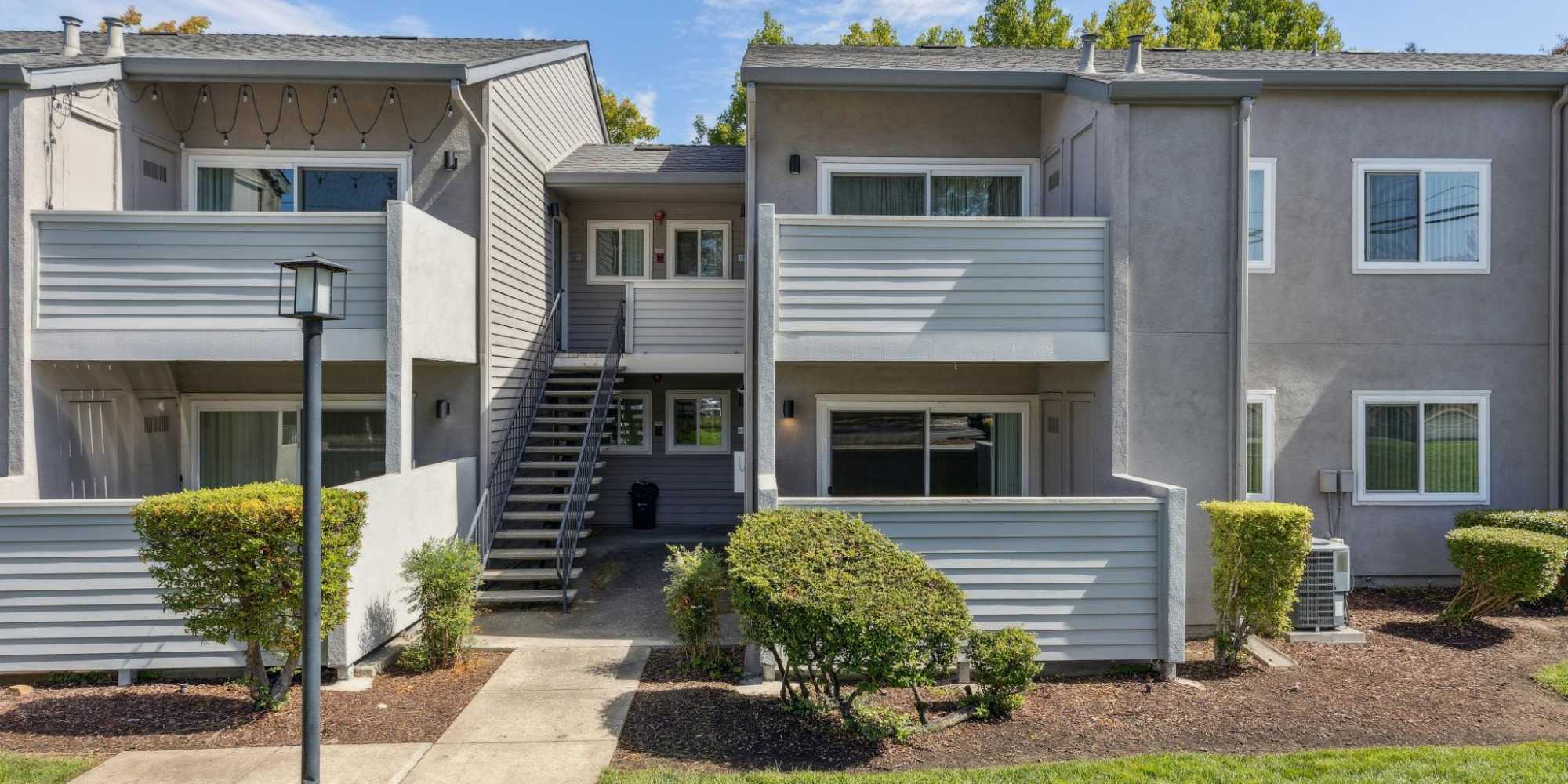 Martinez, California, apartments at Plum Tree Apartment Homes
