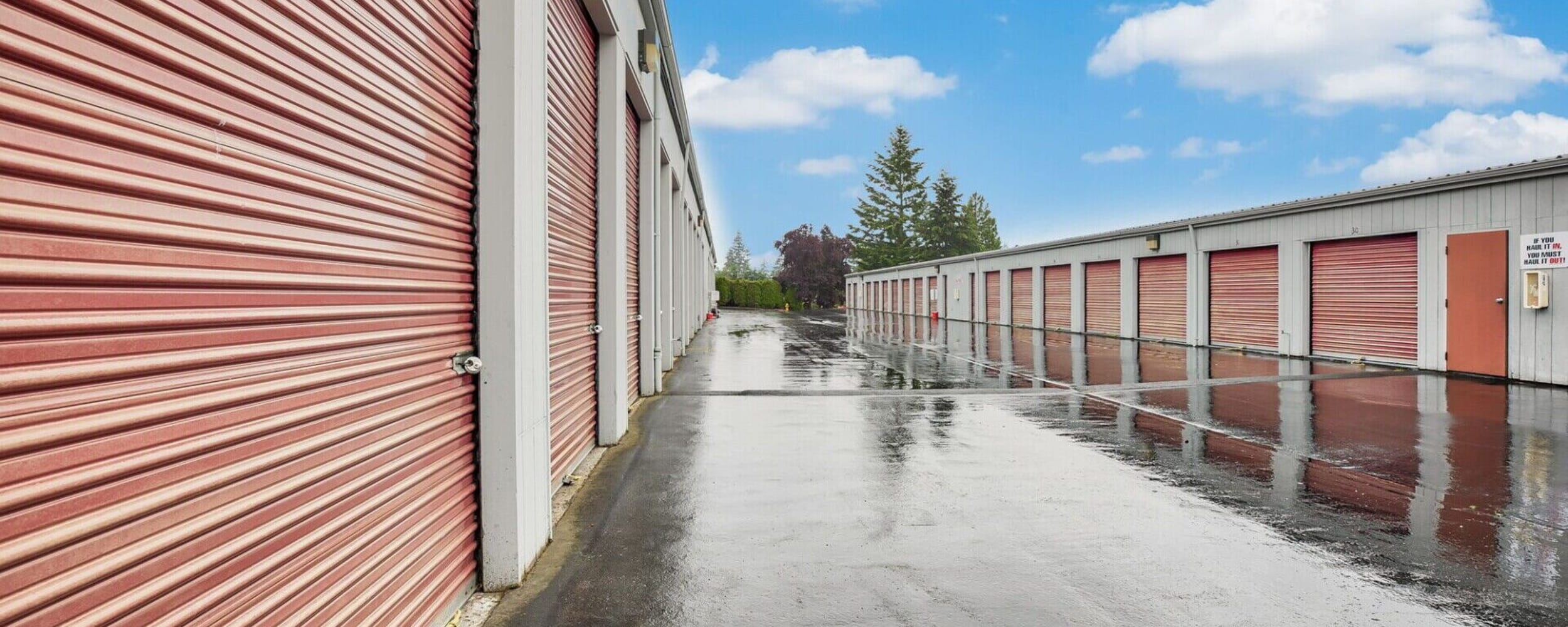 Driveway with units at Seatac Self Storage in Seatac, Washington