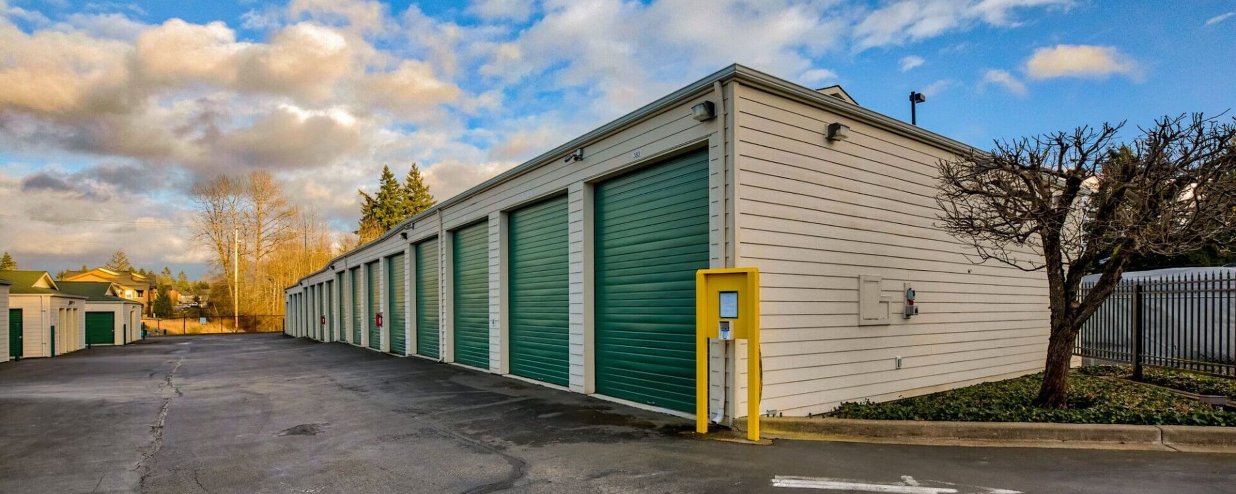 Large driveways with units at Canyon Road Self Storage in Tacoma, Washington