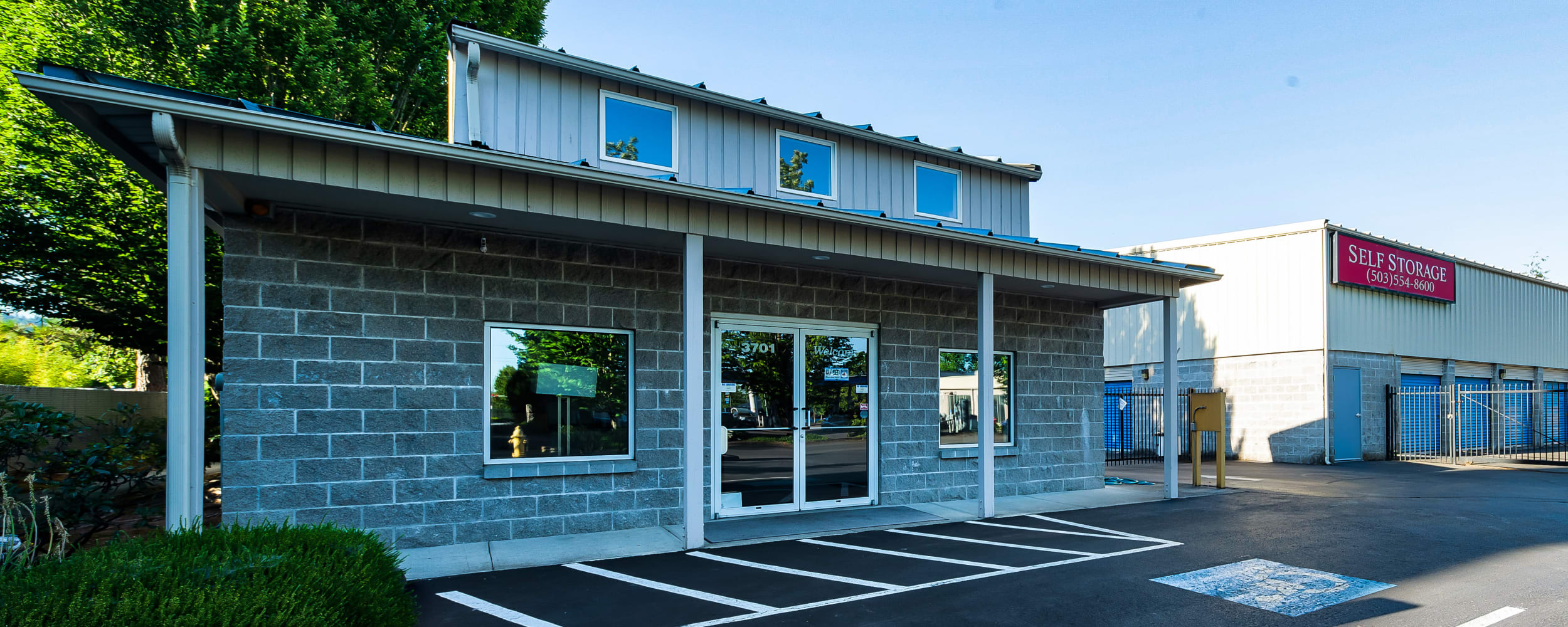 Entrance to the lobby at Newberg Self Storage in Newberg, Oregon