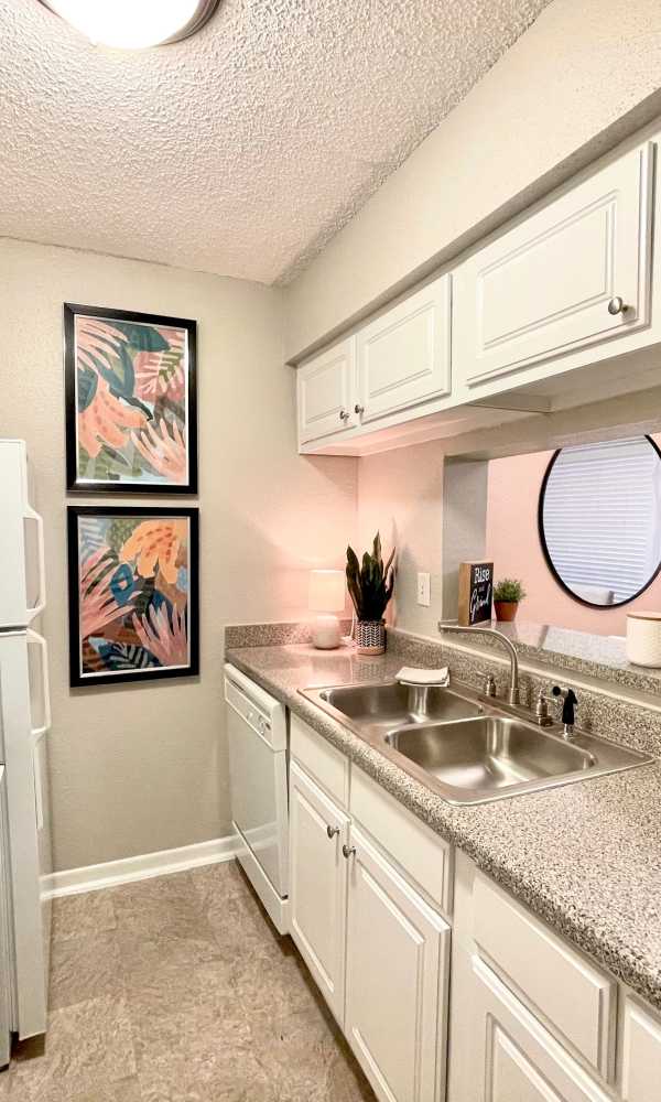 Modern kitchens at The Abbey at Briargrove Park in Houston, Texas