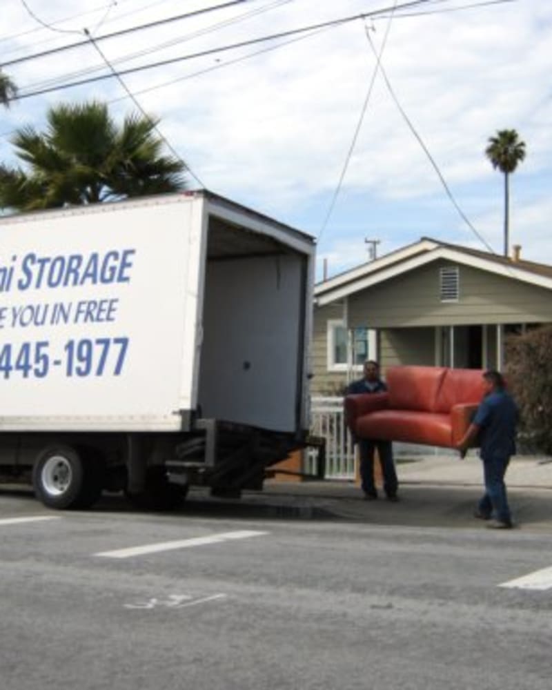 Pickup service at CSI Mini Storage in Richmond, California 