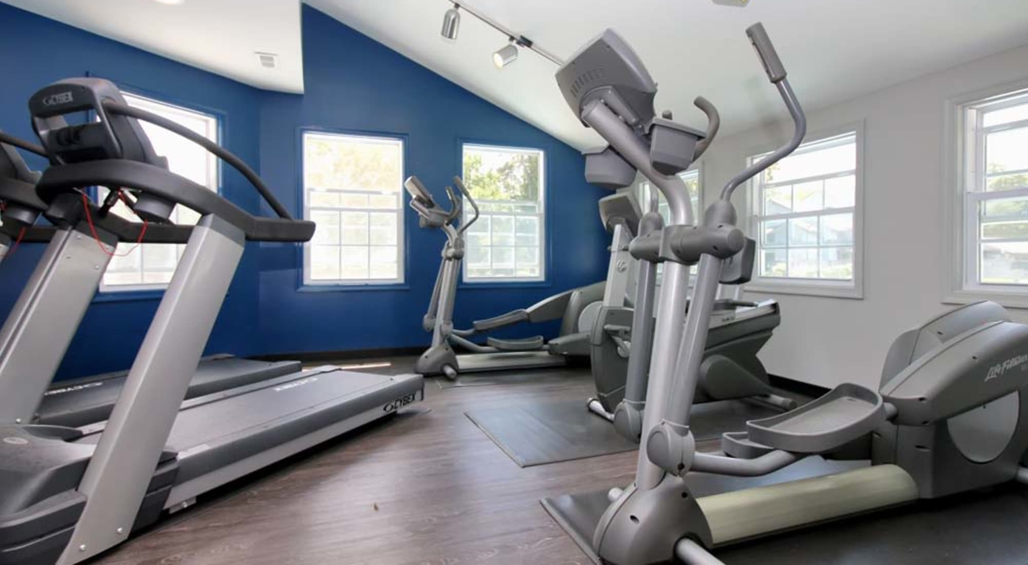 fitness center at Runaway Bay Apartments in Virginia Beach, Virginia
