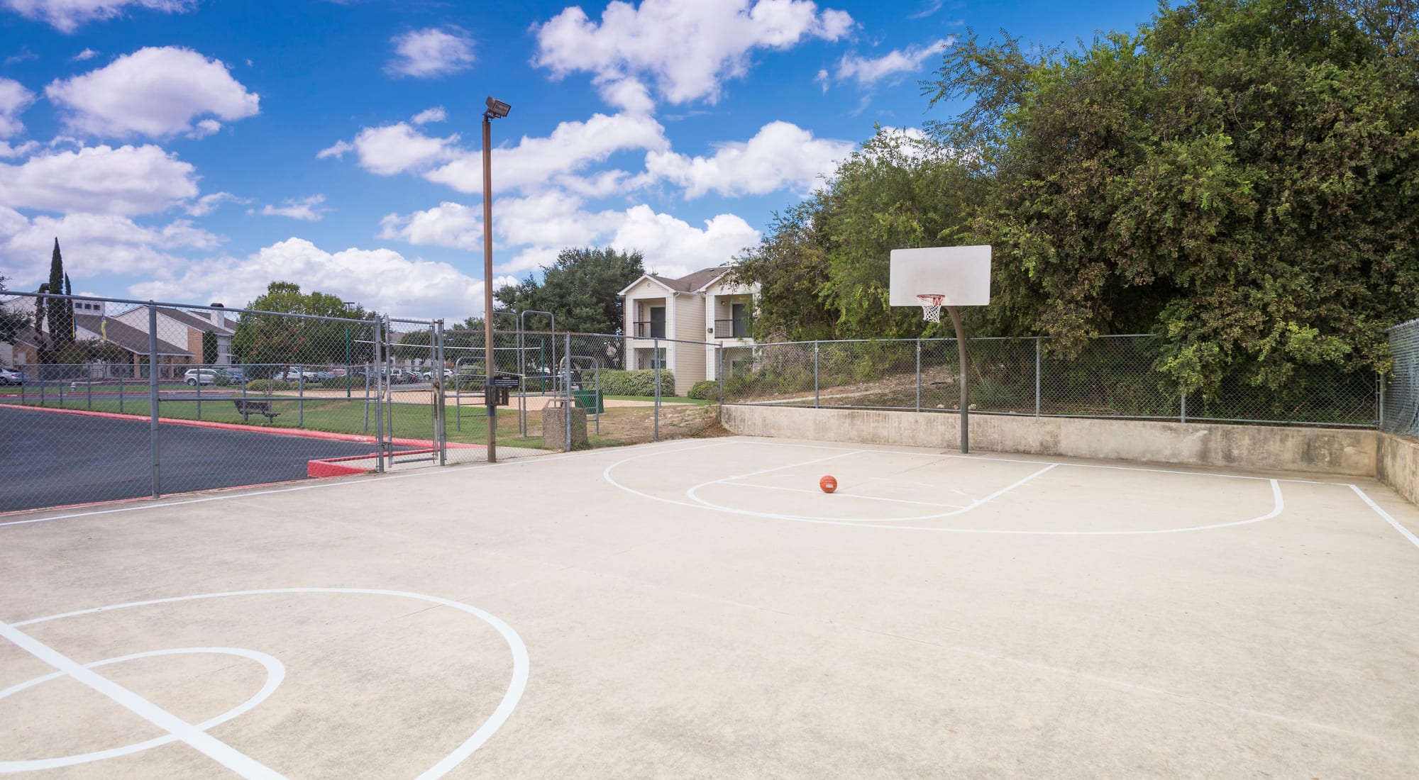 Outdoor Basketball Court at Stoneybrook Apartments & Townhomes