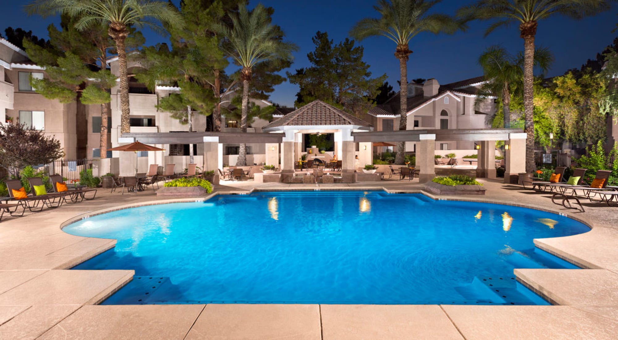 Swimming pool at The Palisades in Paradise Valley 
