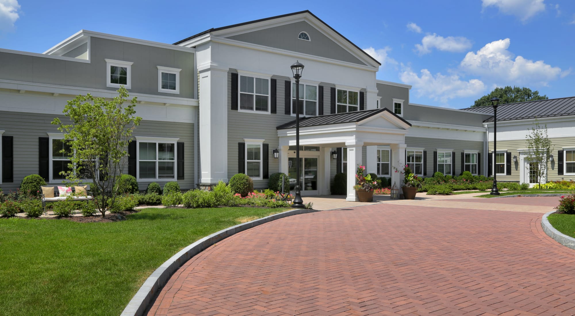 Senior living at Maplewood at Strawberry Hill in East Norwalk, Connecticut