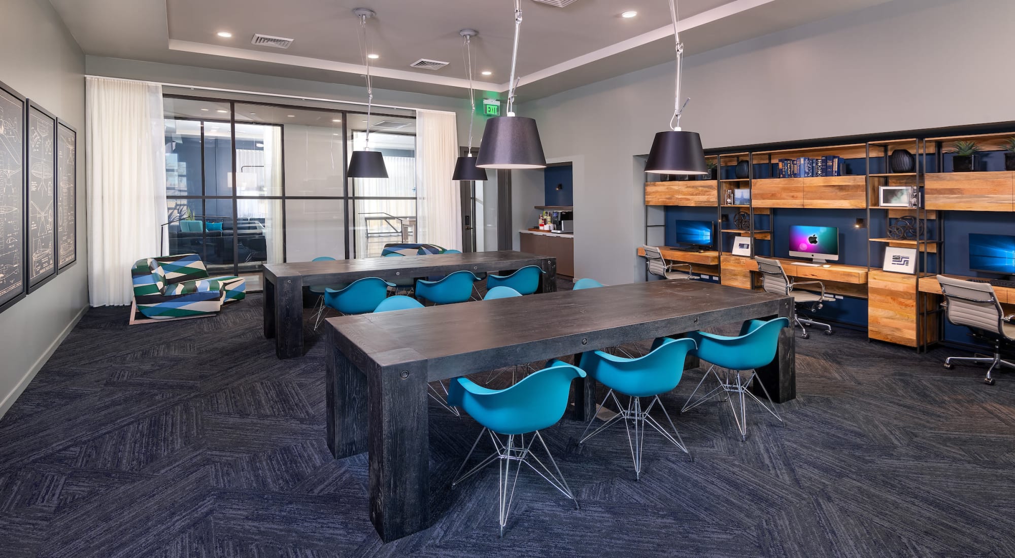 Cyber Lounge  and Business Center at Sky at Chandler Airpark