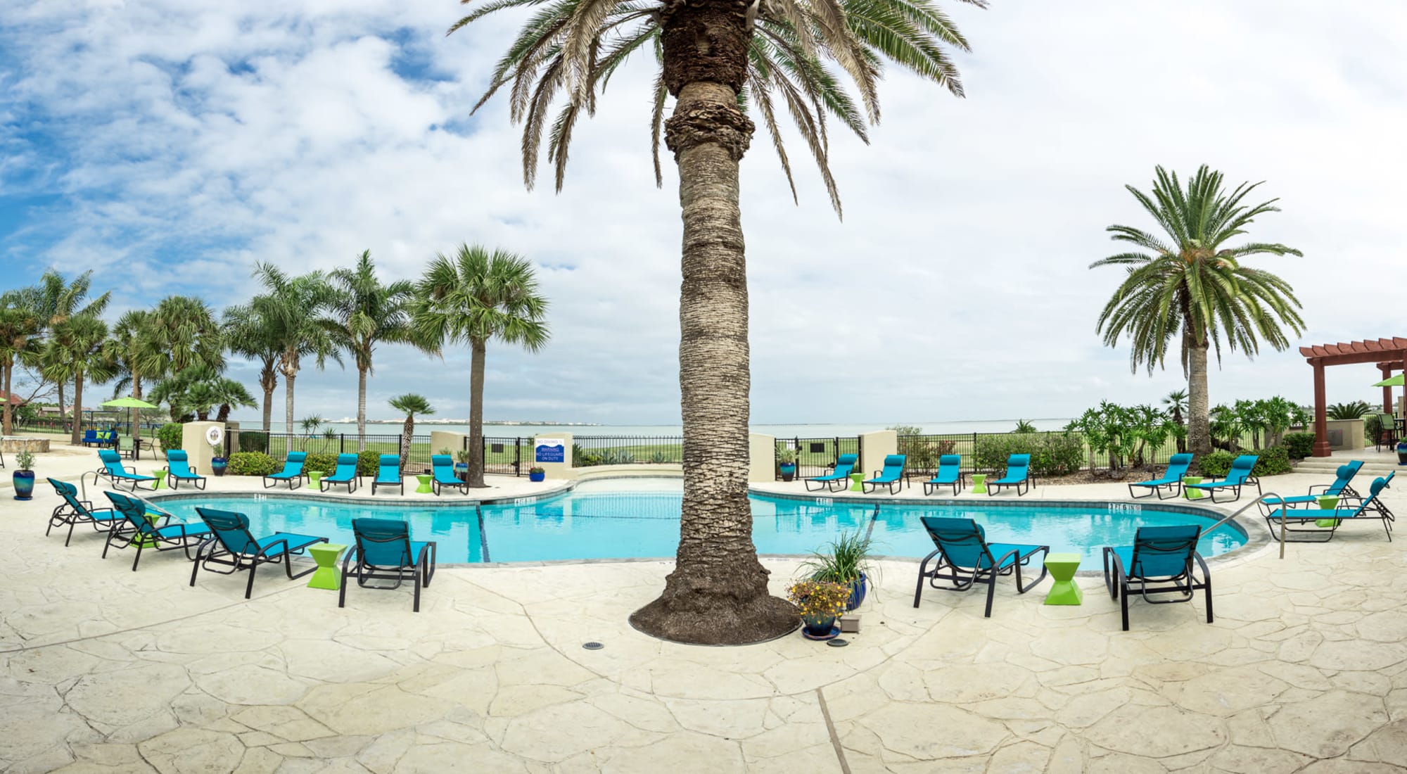 bay pool views