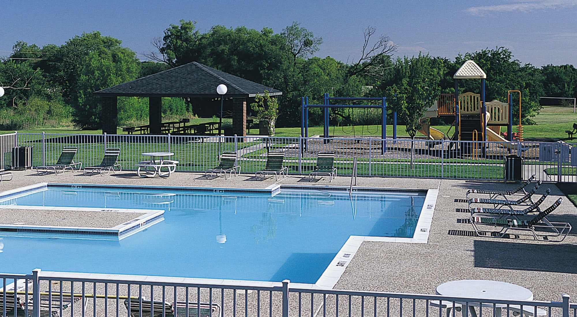 Pool at Carrollton Park of North Dallas