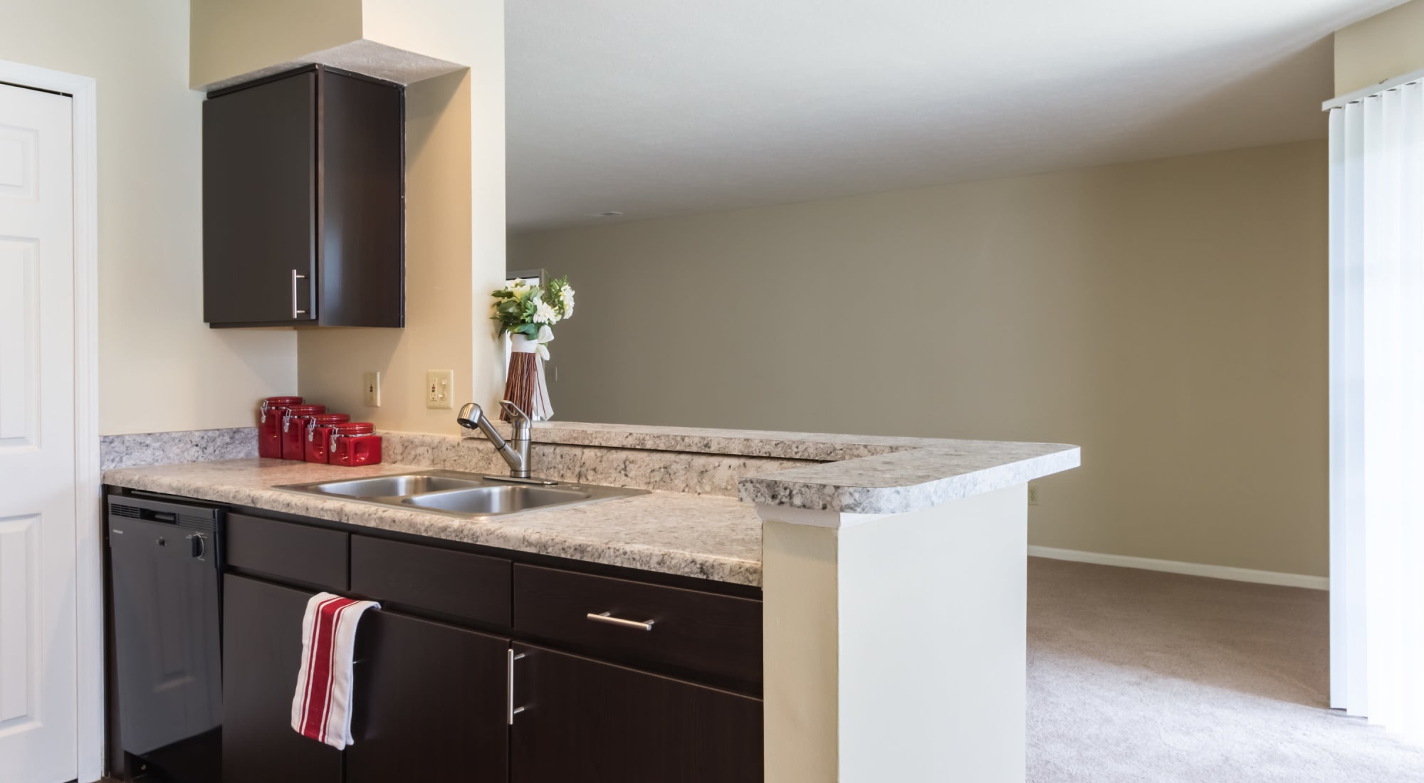 Schedule your tour of Alexander Court in Reynoldsburg, Ohio