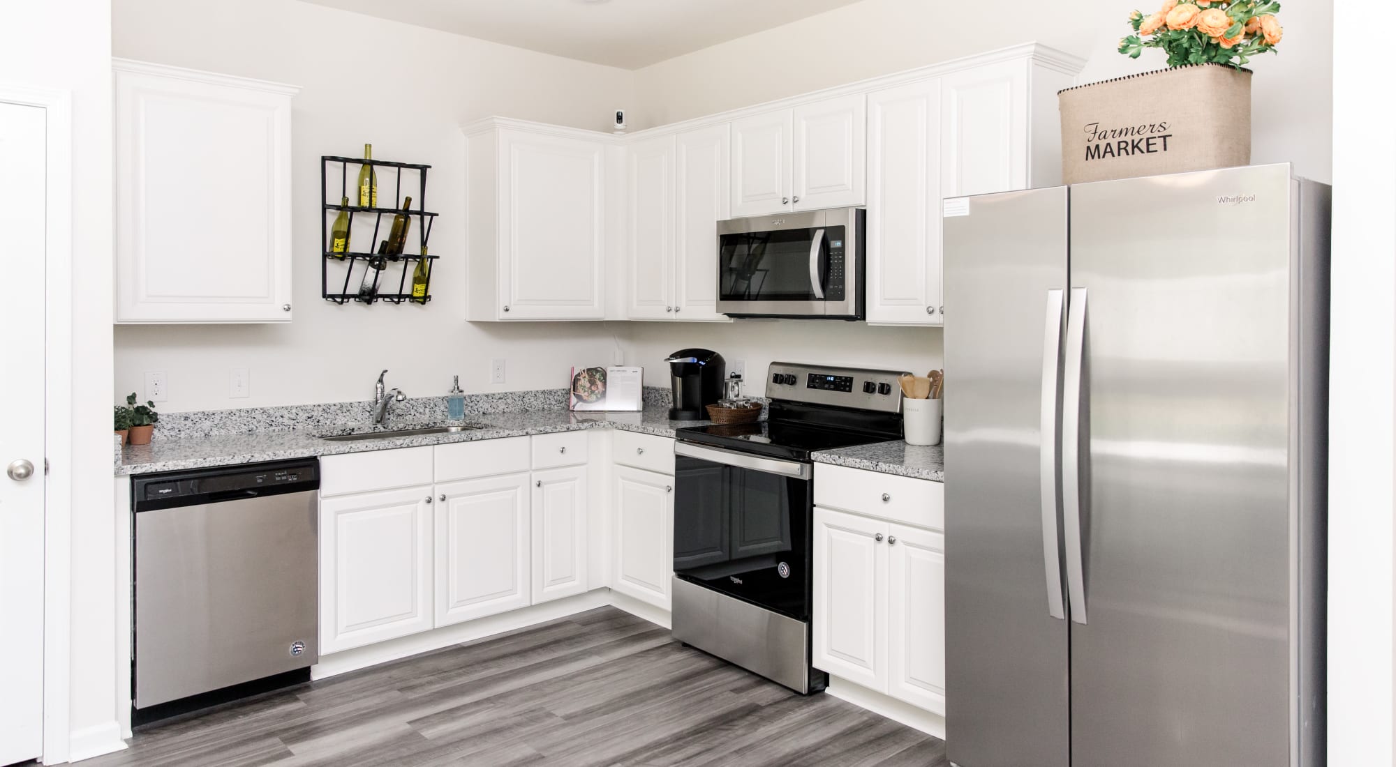 Kitchen at Artisan Living Bella Citta in Davenport, FL