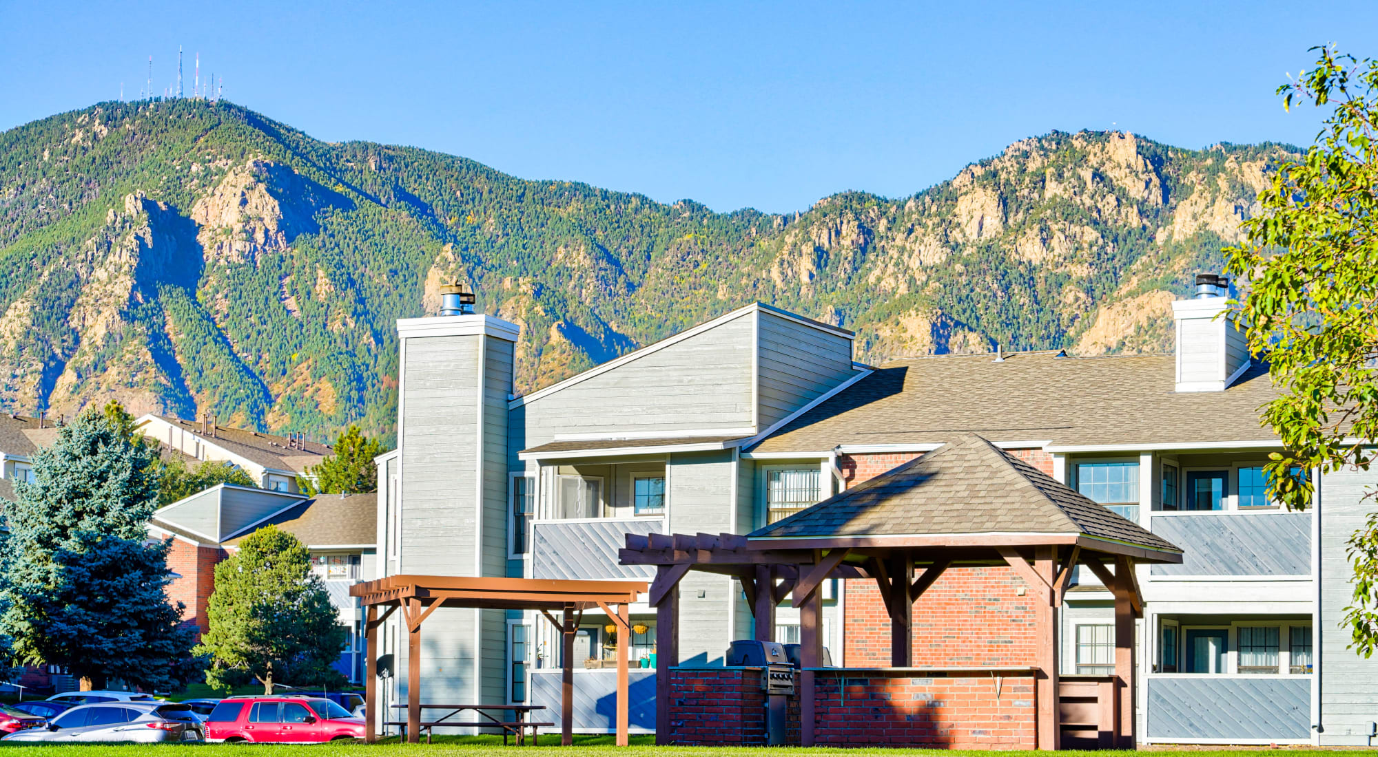 Mountain View Apartment Homes   Apartments in Colorado Springs, CO