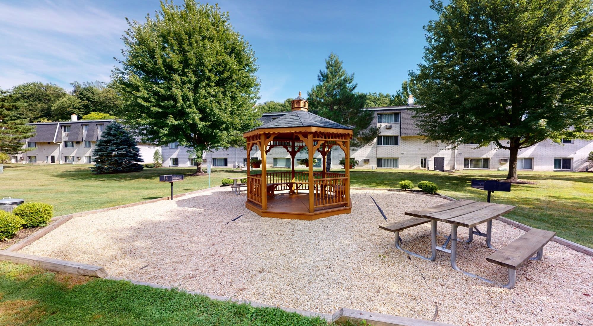 Amenities at Tanglewood Apartments & Townhomes in Erie, Pennsylvania