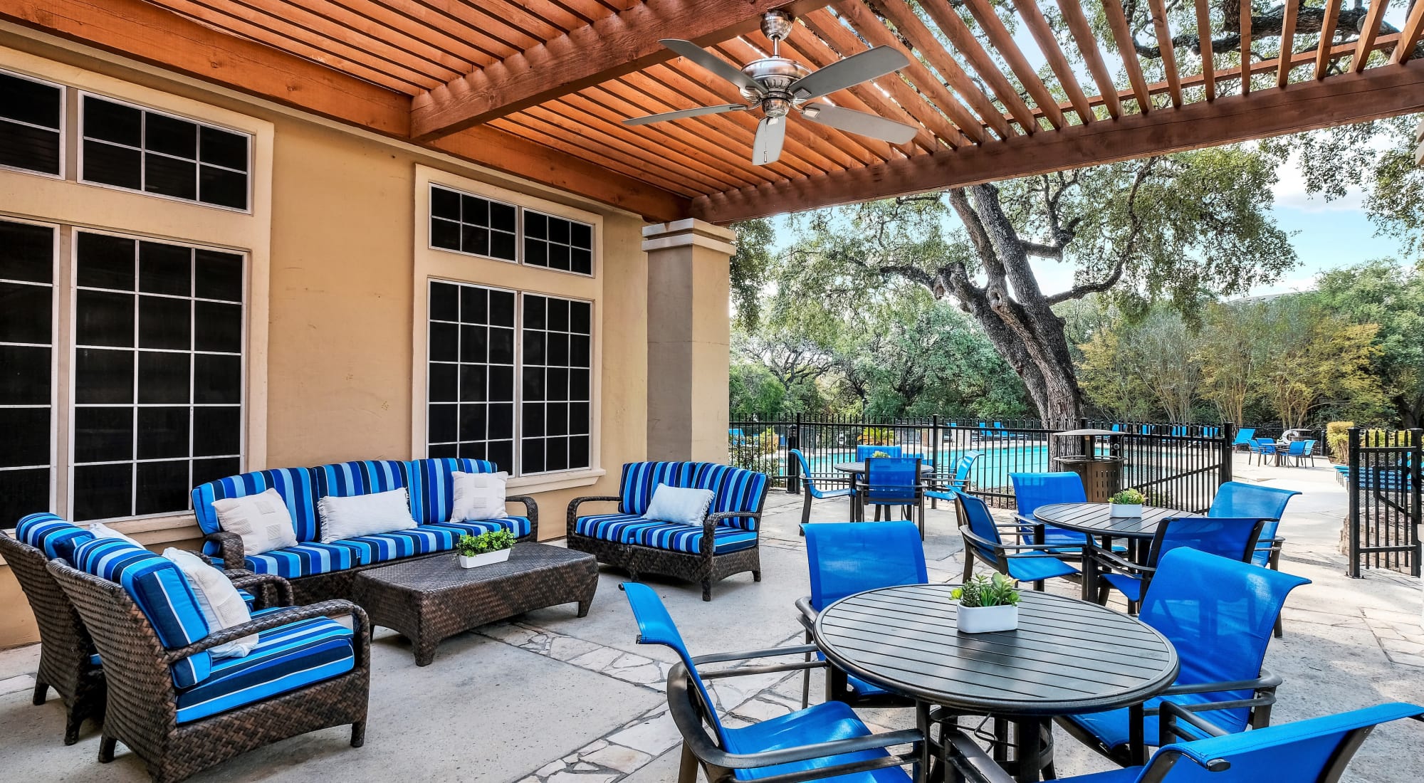 Modern dinning area at Villas of Vista Del Norte in San Antonio, Texas