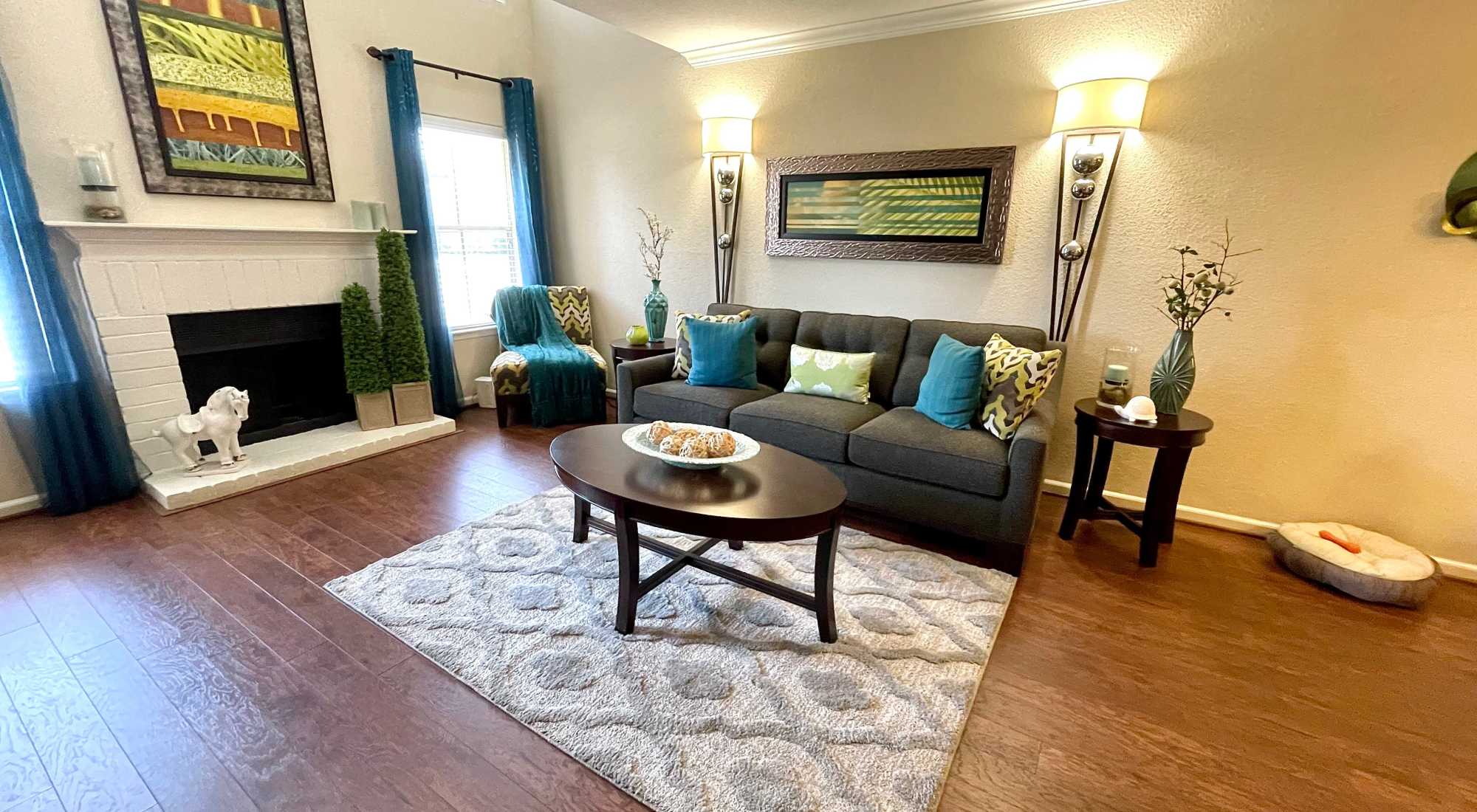 Modern Apartments at The Abbey at Conroe in Conroe, Texas