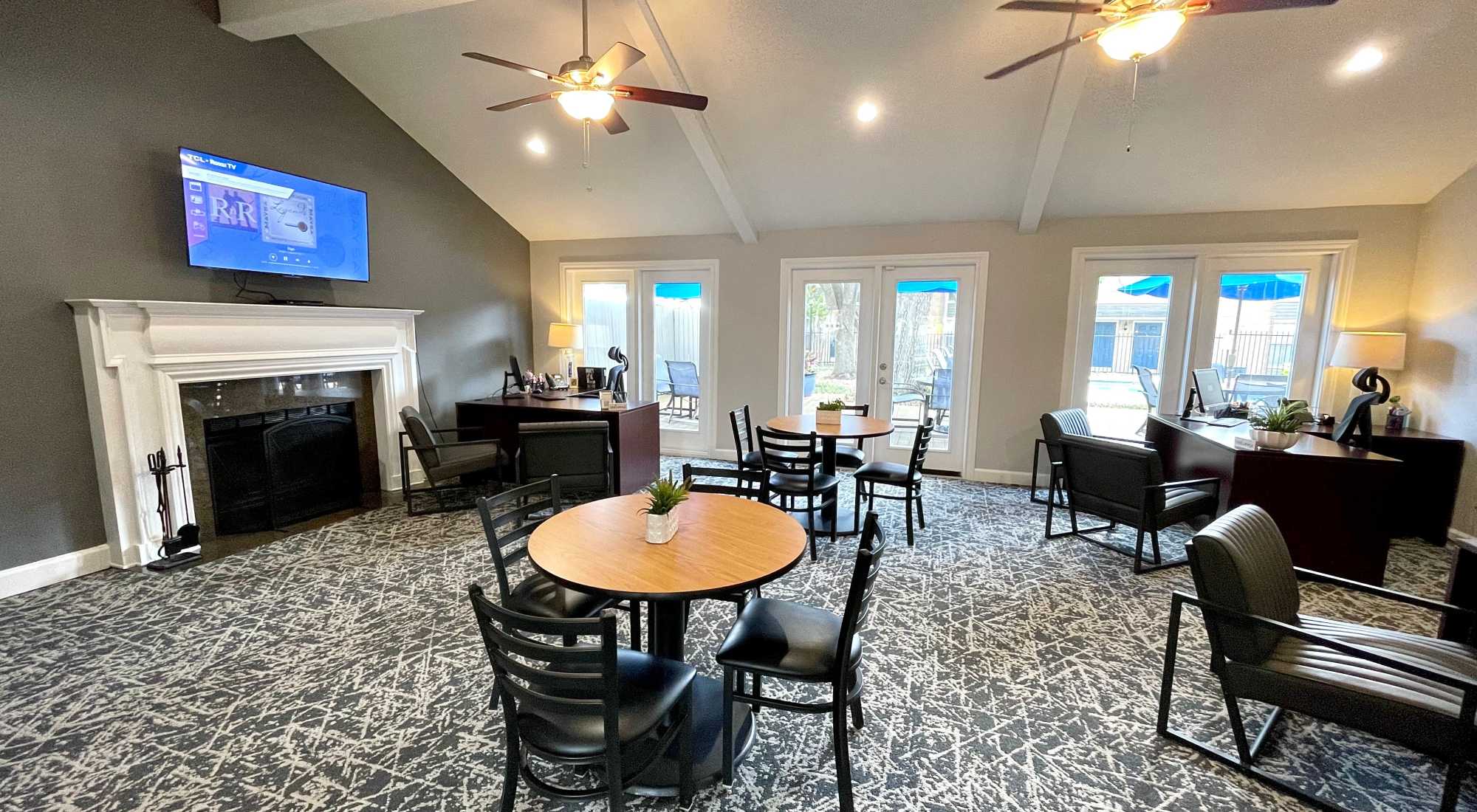 Modern Apartments at The Abbey at Conroe in Conroe, Texas