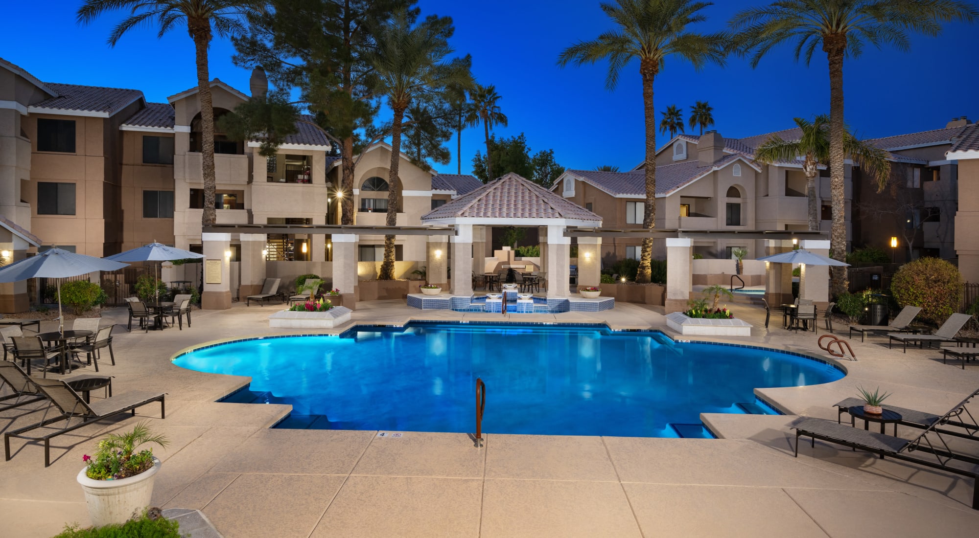 Swimming pool at The Palisades in Paradise Valley 