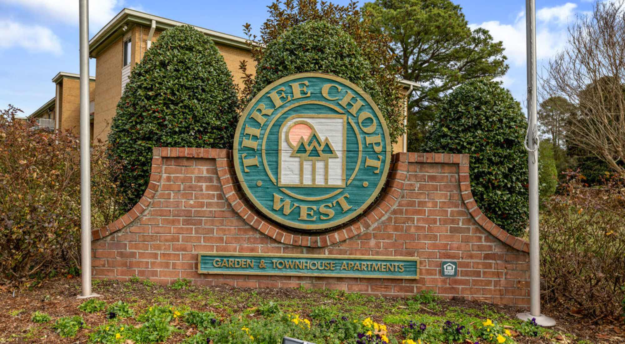 Contact Us | Three Chopt West Apartments in Henrico, Virginia