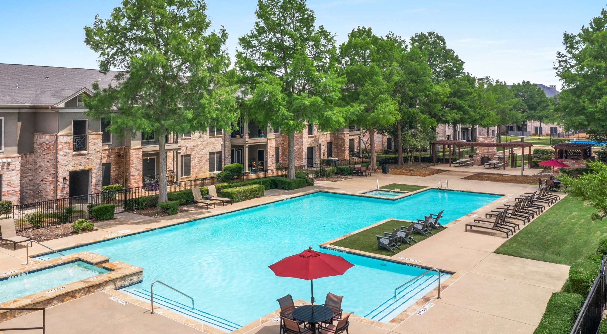 Swimming Pool with spa at The Springs of Indian Creek