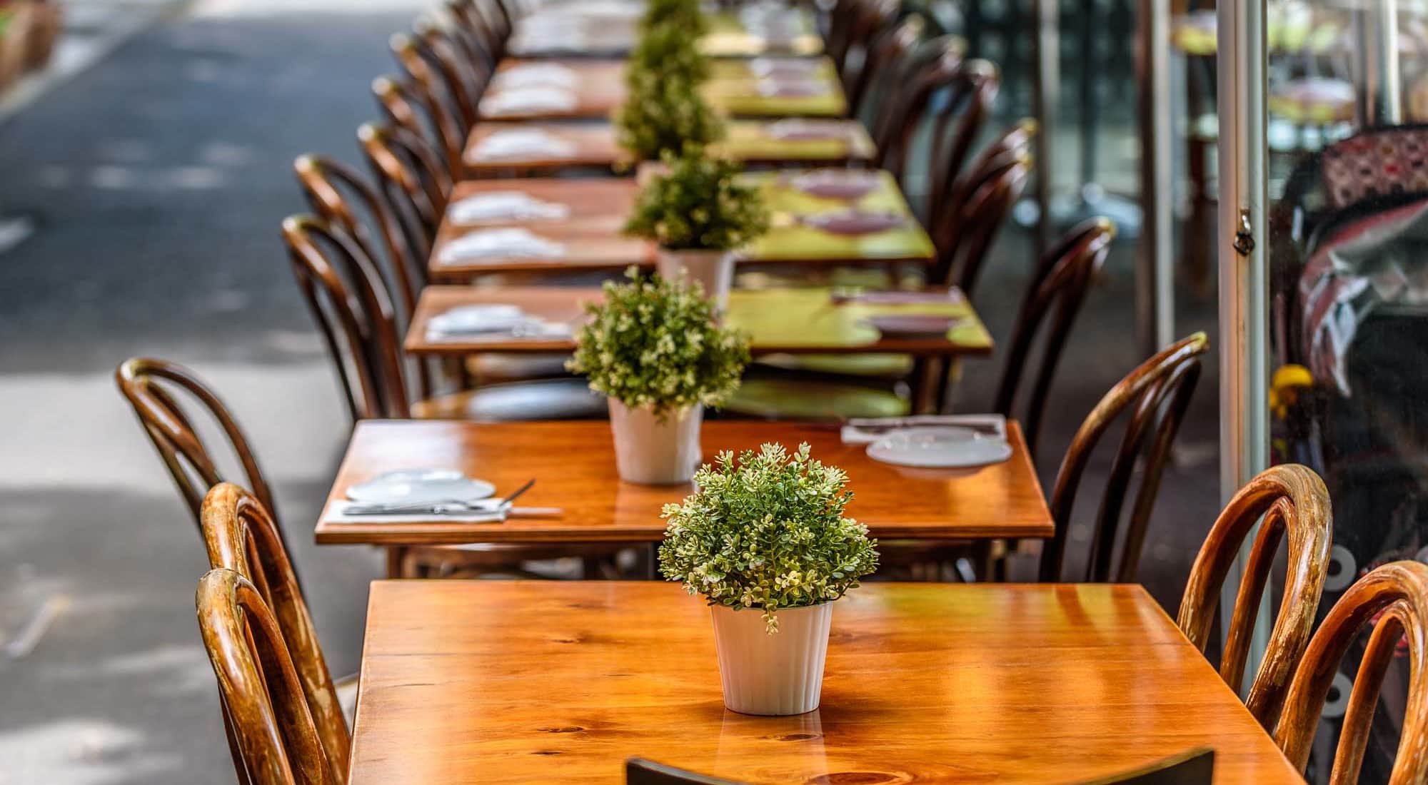 Outdoor tables at Parkway Grand in Decatur, Georgia