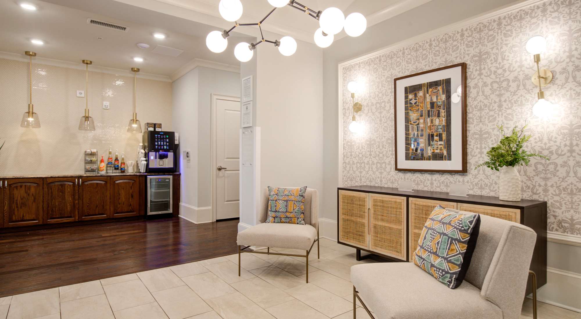 Features at 511 Queens in Charlotte, North Carolina