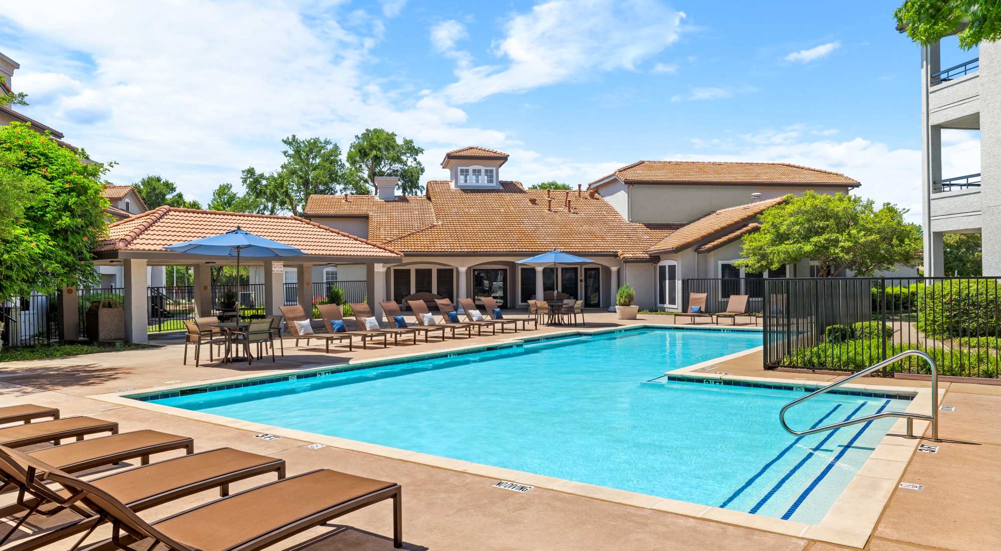 Swimming pool at Rancho Palisades