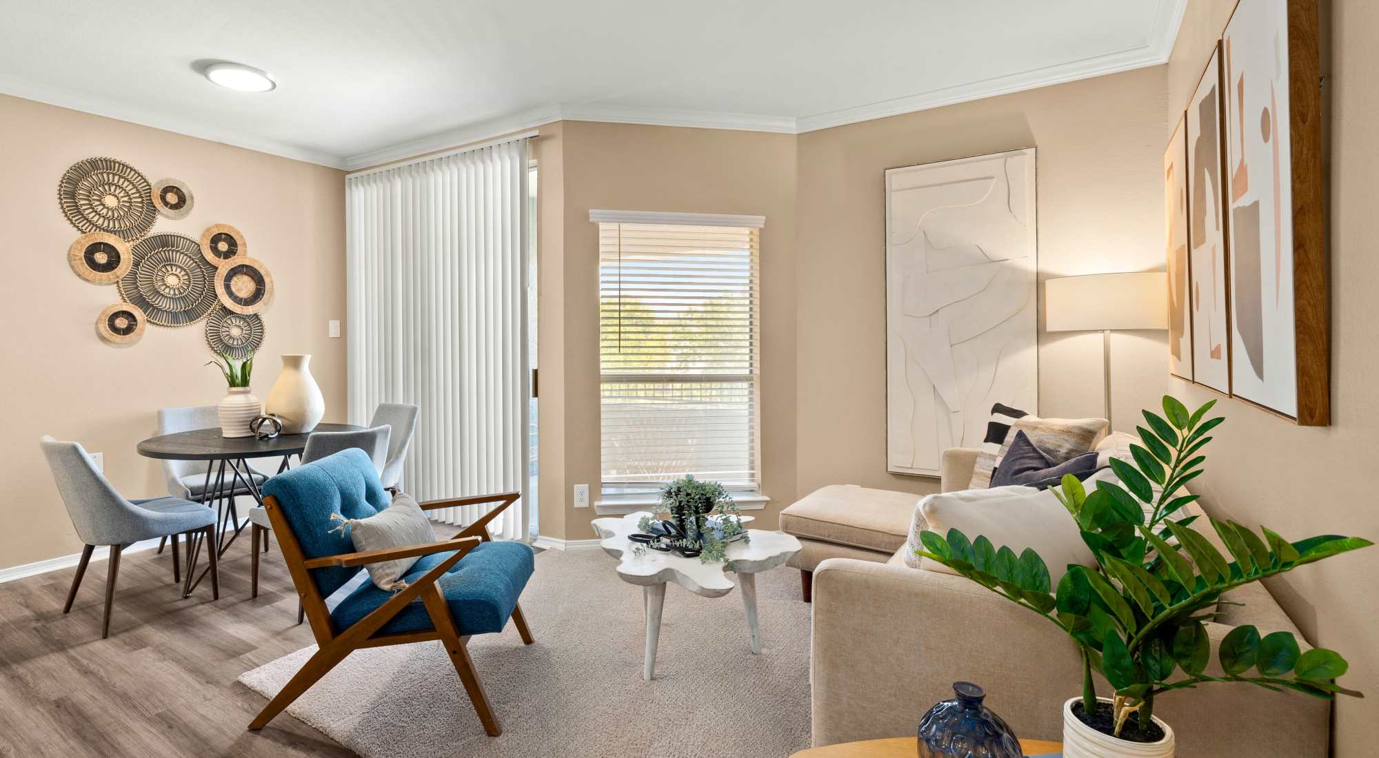 Living room at Lakeview at Parkside