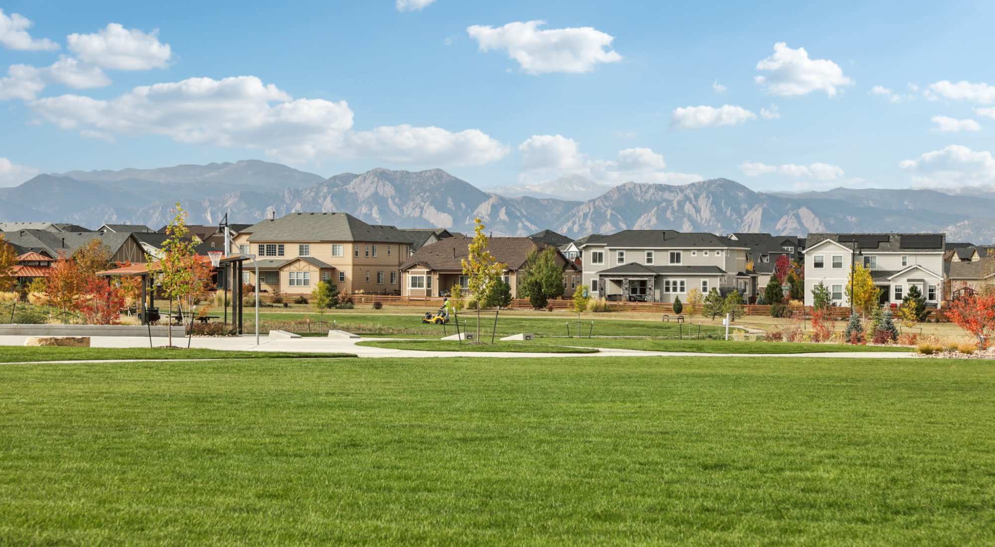 Neighborhood at BB Living Colliers Hill in Erie, Colorado
