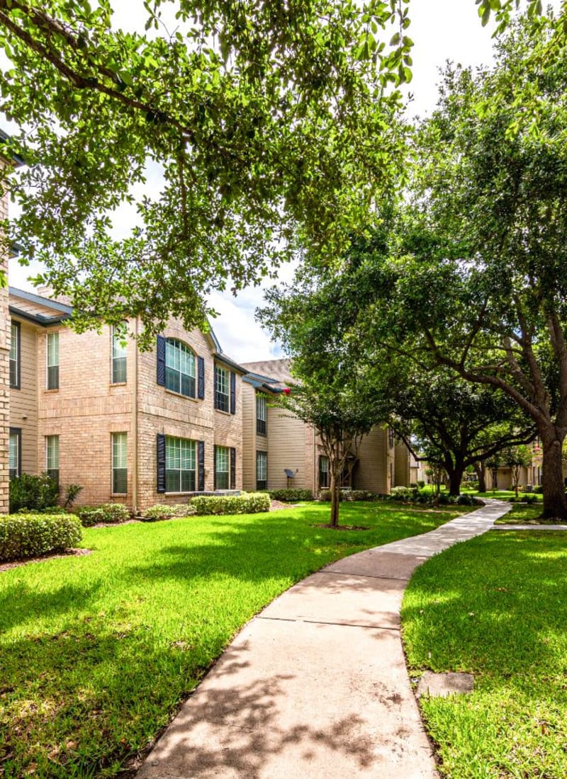 Residents walking path in Houston, Texas from Marquis at Westchase