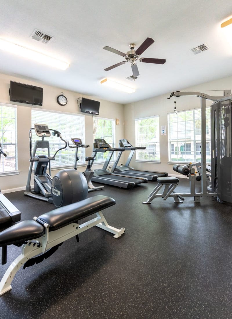 View our amenities at Marquis at Westchase in Houston, Texas