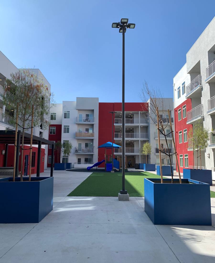 Courtyard seating at Valencia Pointe in San Diego, California