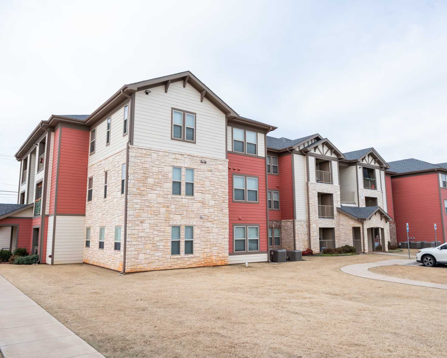 Apartments at Estates At Rockwell in Oklahoma City,Oklahoma