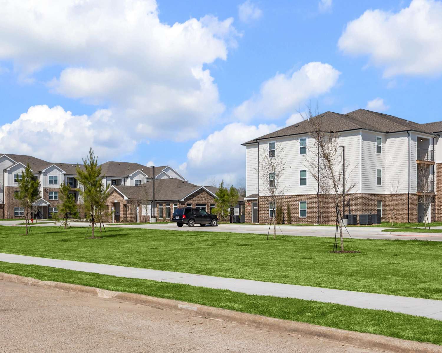 Exterior of Amber Ridge in Angleton, Texas