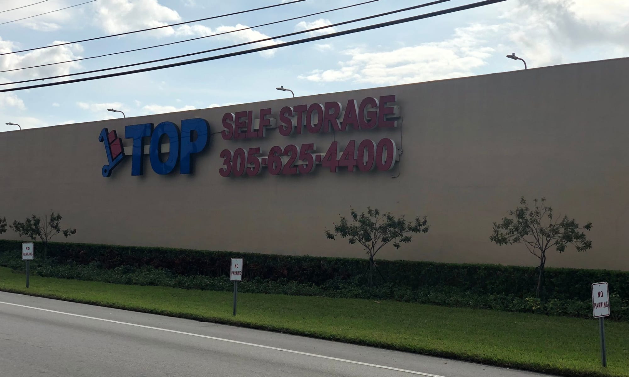 Self Storage in Miami Gardens, FL near Hialeah Top SelfStorage