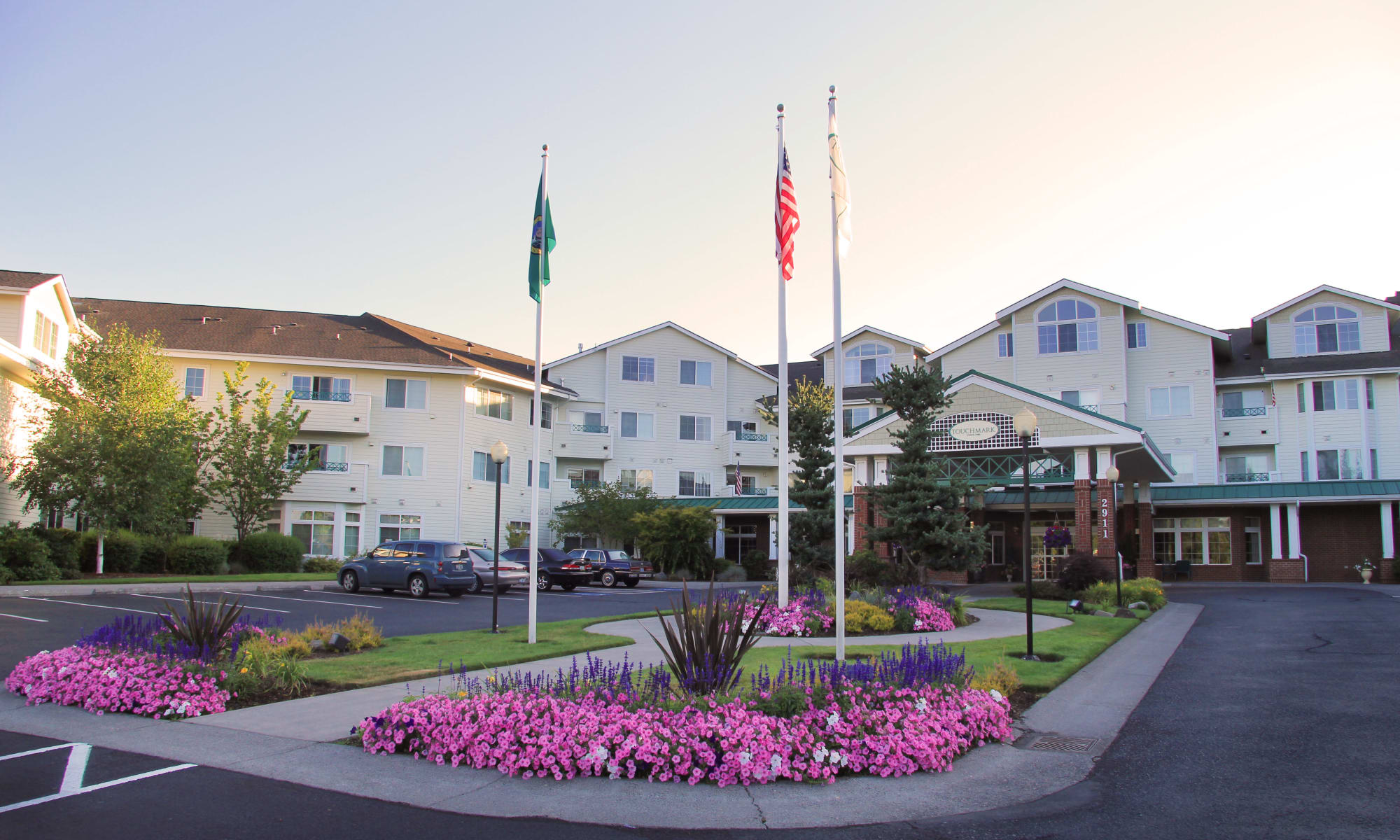 The building exterior and main entrance at Touchmark at Fairway Village in Vancouver, Washington