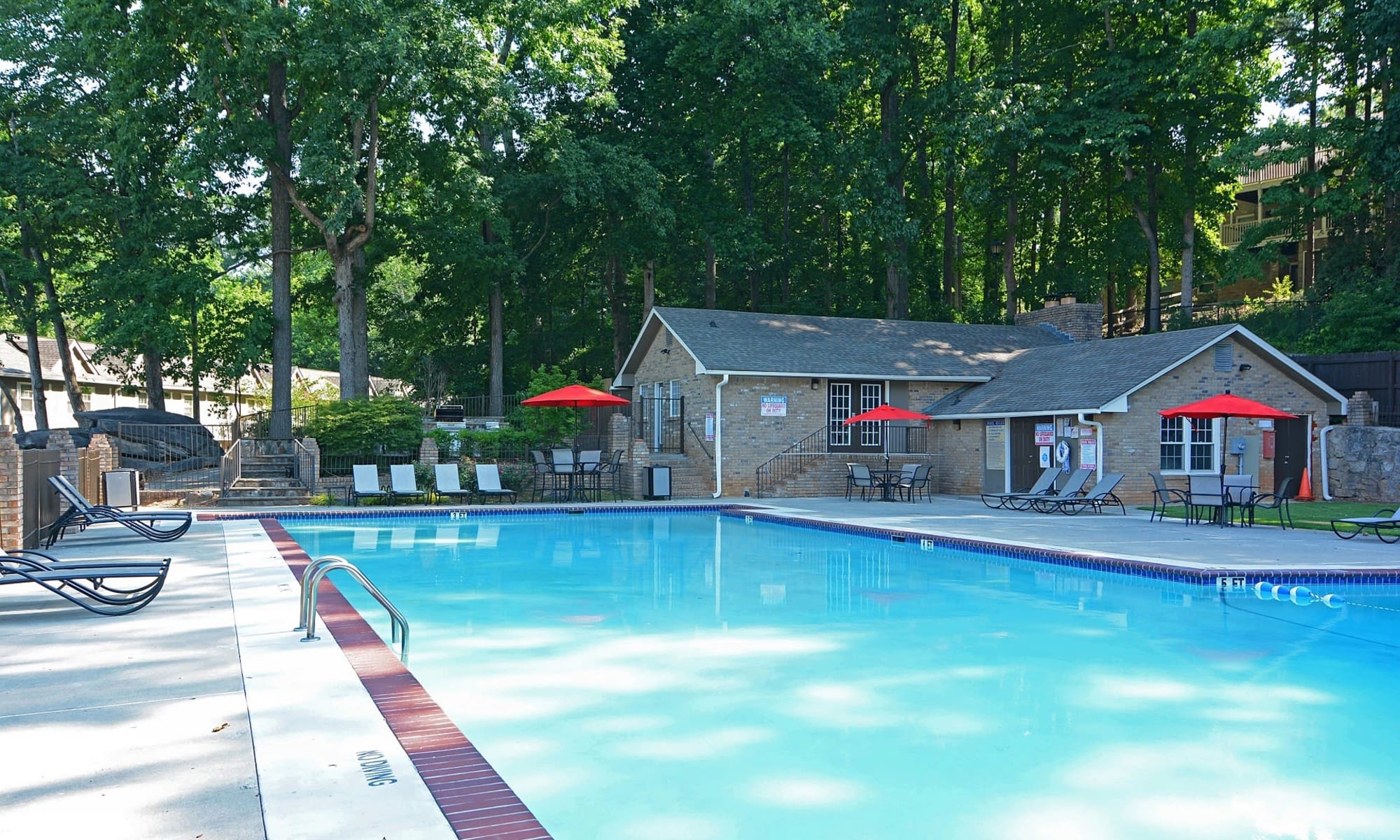 Apartments at The Crossing at Henderson Mill Apartment Homes in Atlanta, Georgia