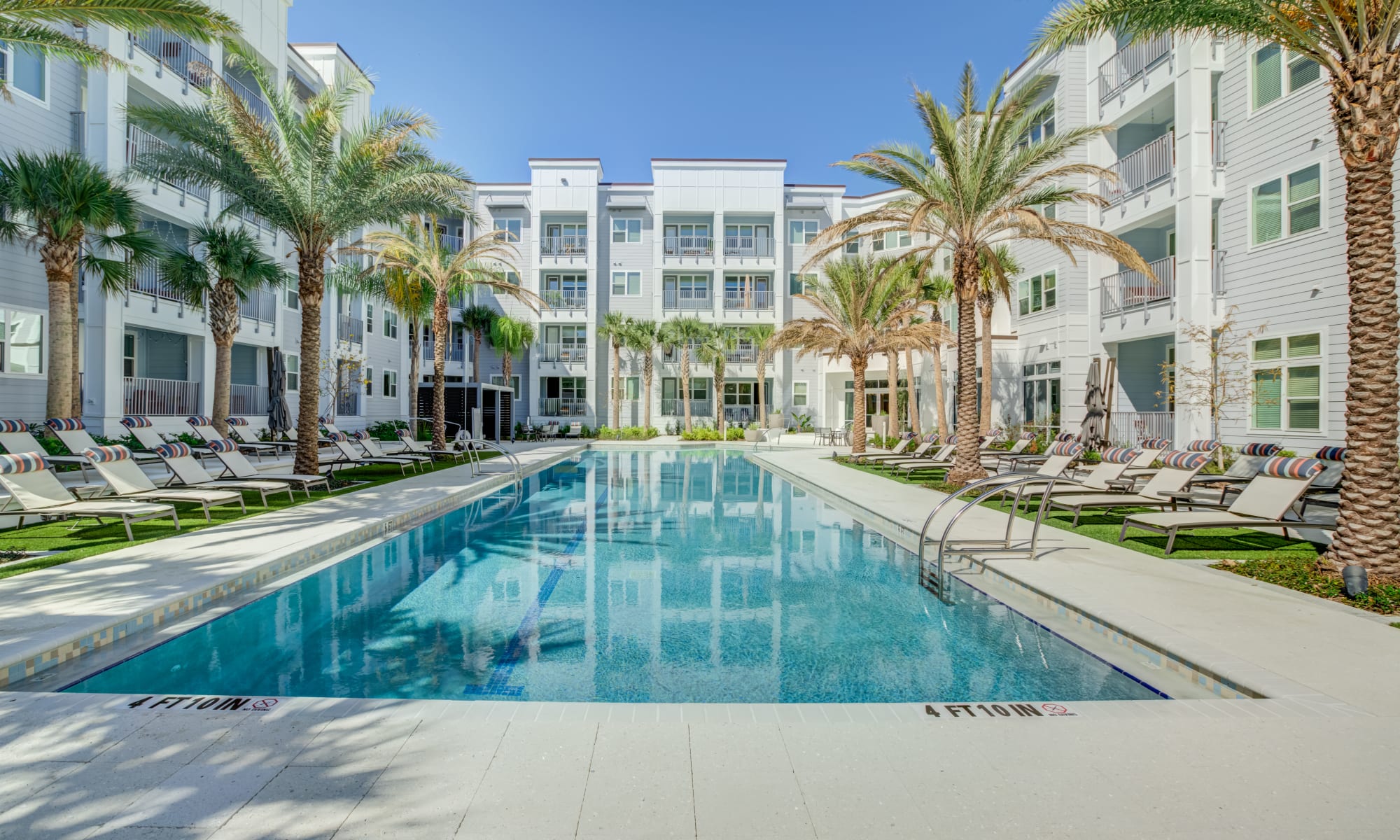 Apartments at Viridian Reserve in Sanford, Florida