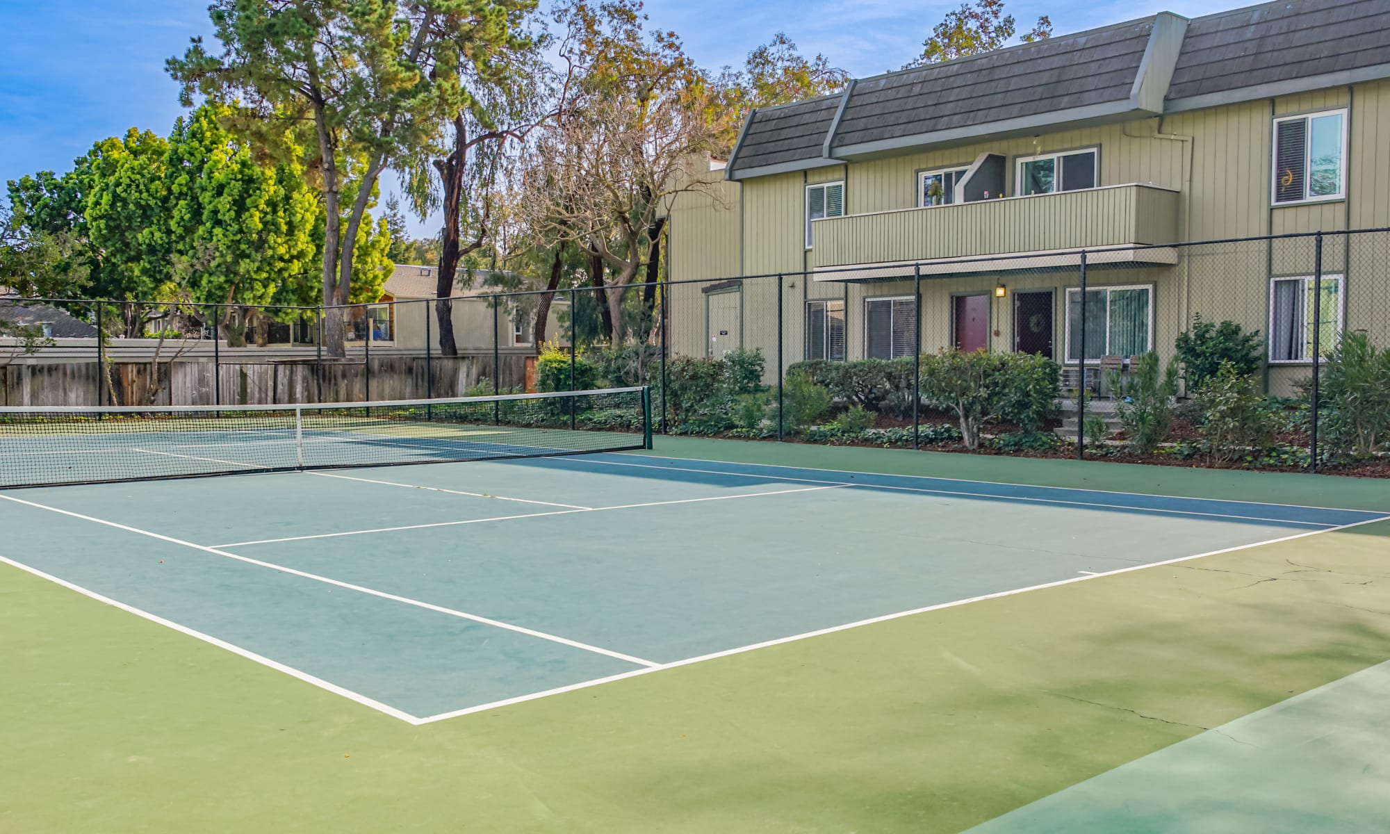 tennis court at Lincoln Glen in Sunnyvale, California