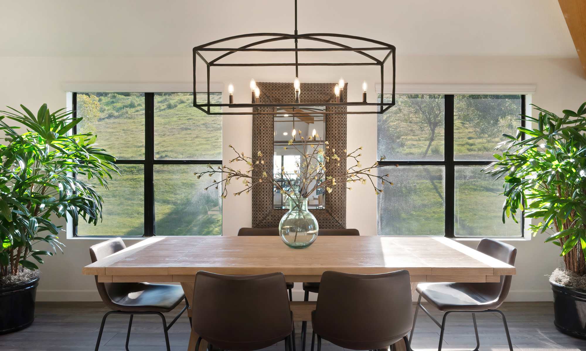 Clubhouse dining table at The Pointe in Fairfield, California