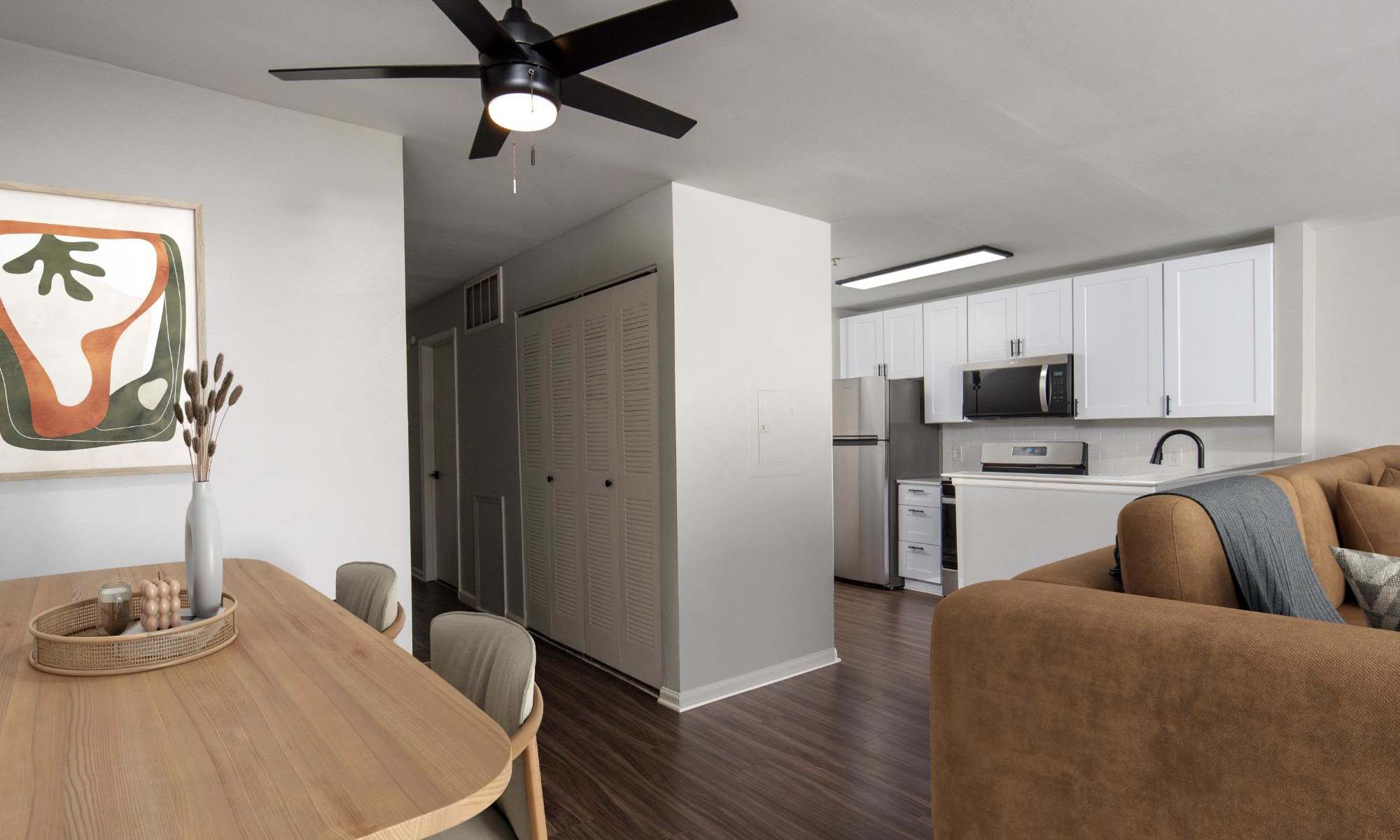 Open living space at Iron Ridge and Stonegate Apartments in Elkton, Maryland