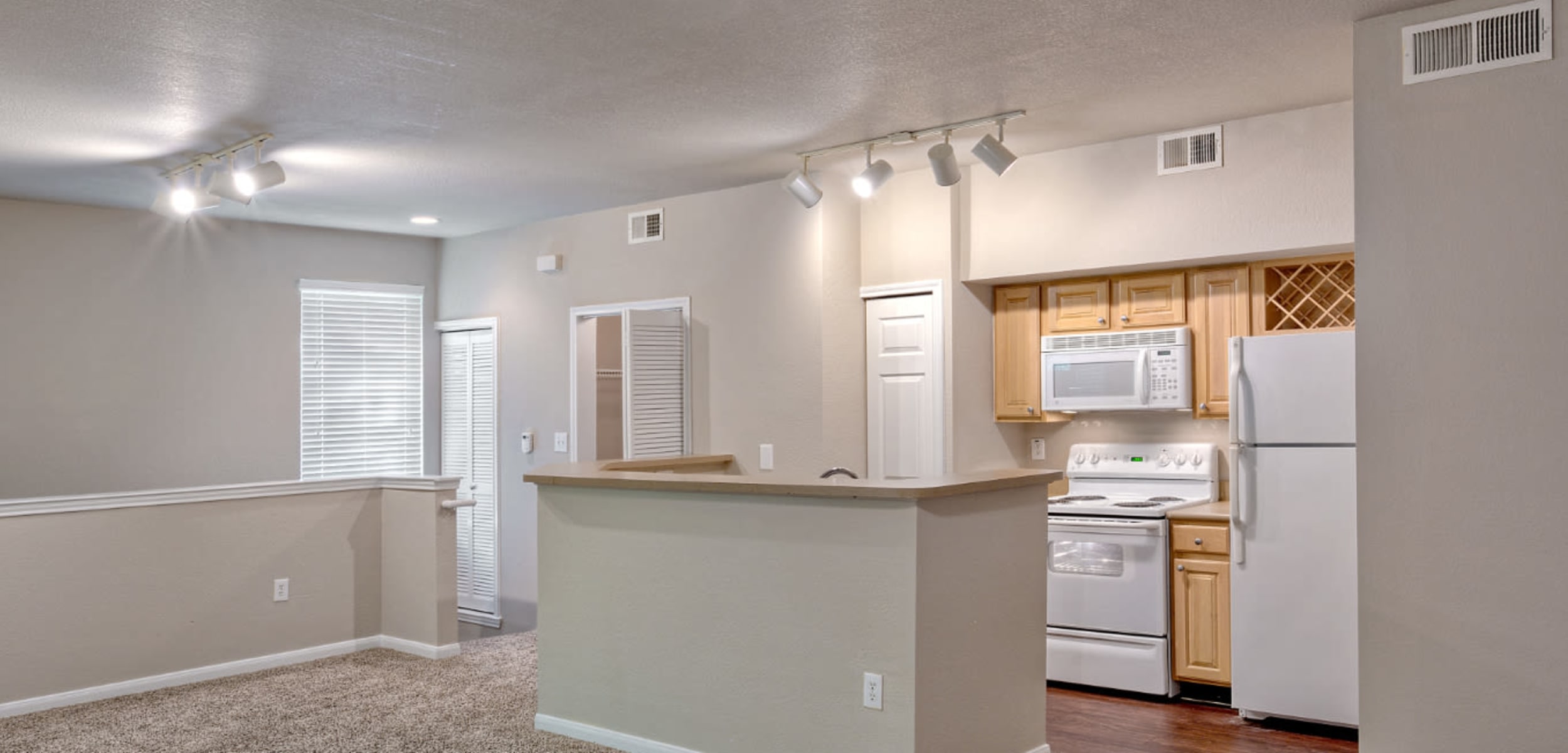Apartments for Rent in Northwest San Antonio, TX Marquis Bandera