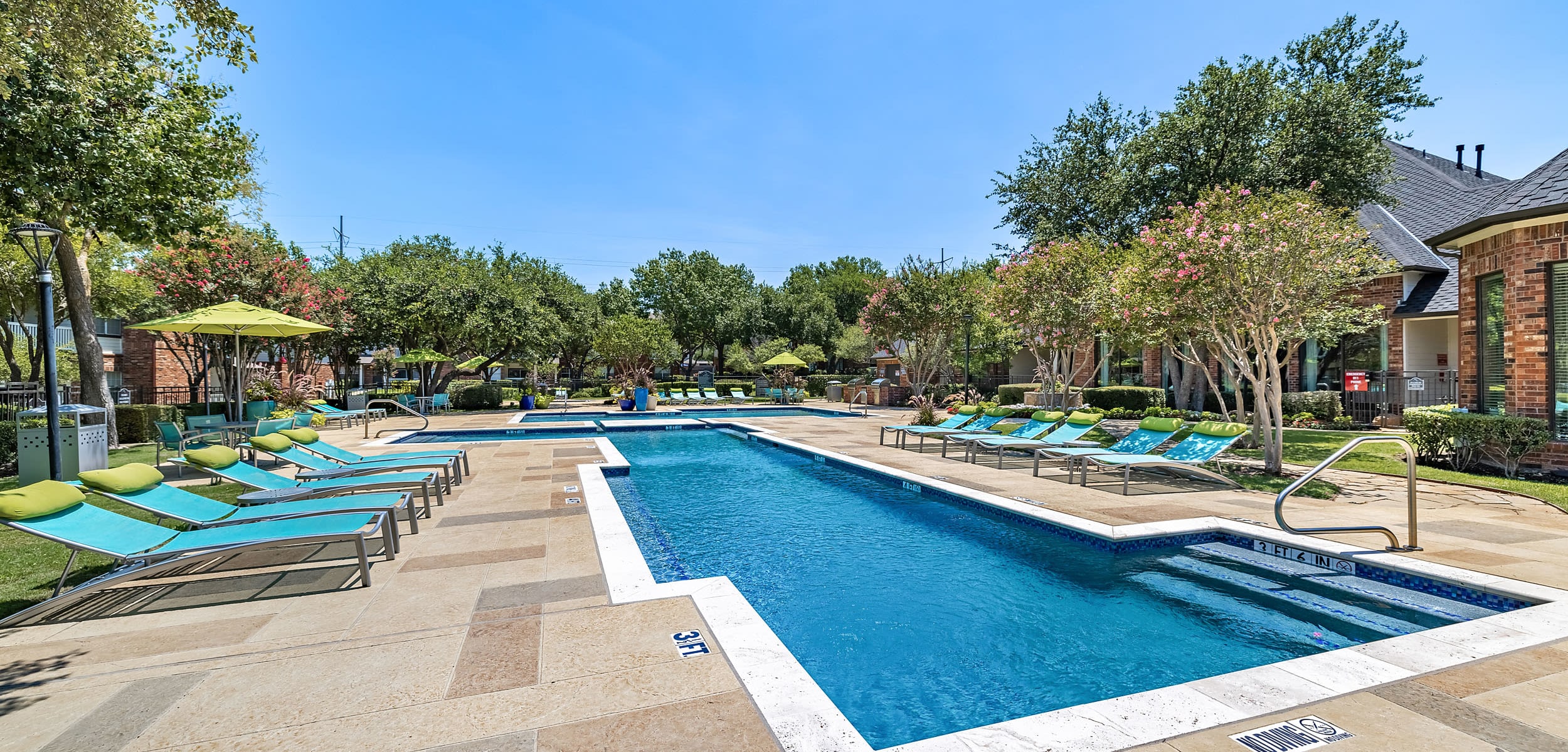 Sparkling pool at Marquis at Stonebriar in Frisco, Texas