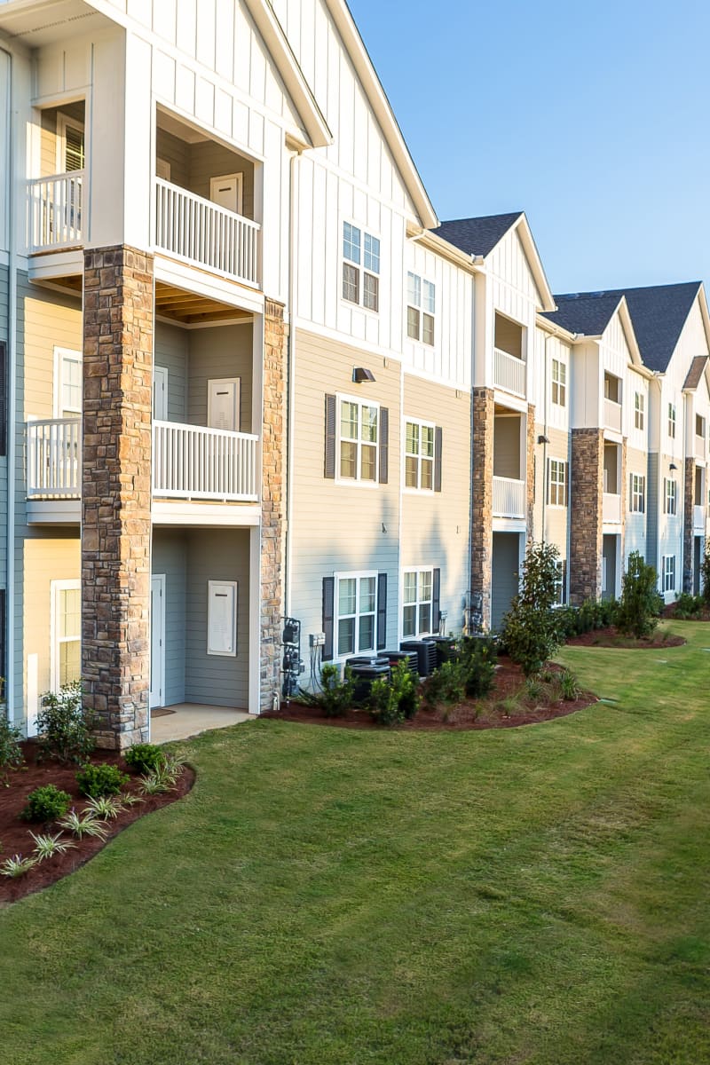 Photos of Creekside at Greenlawn Apartment Homes in Columbia, South