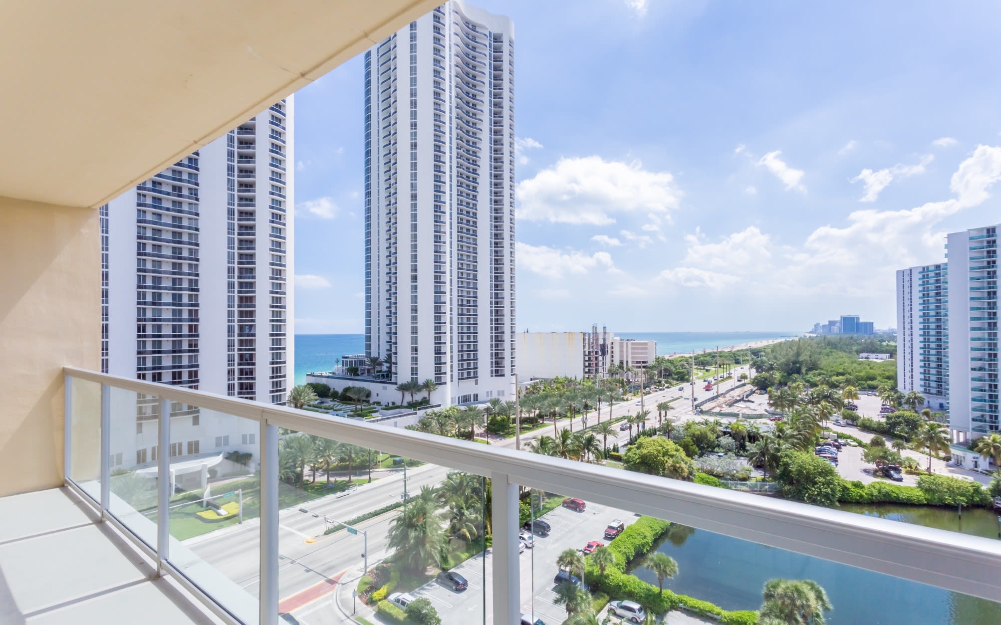 Apartments in Sunny Isles Beach, FL